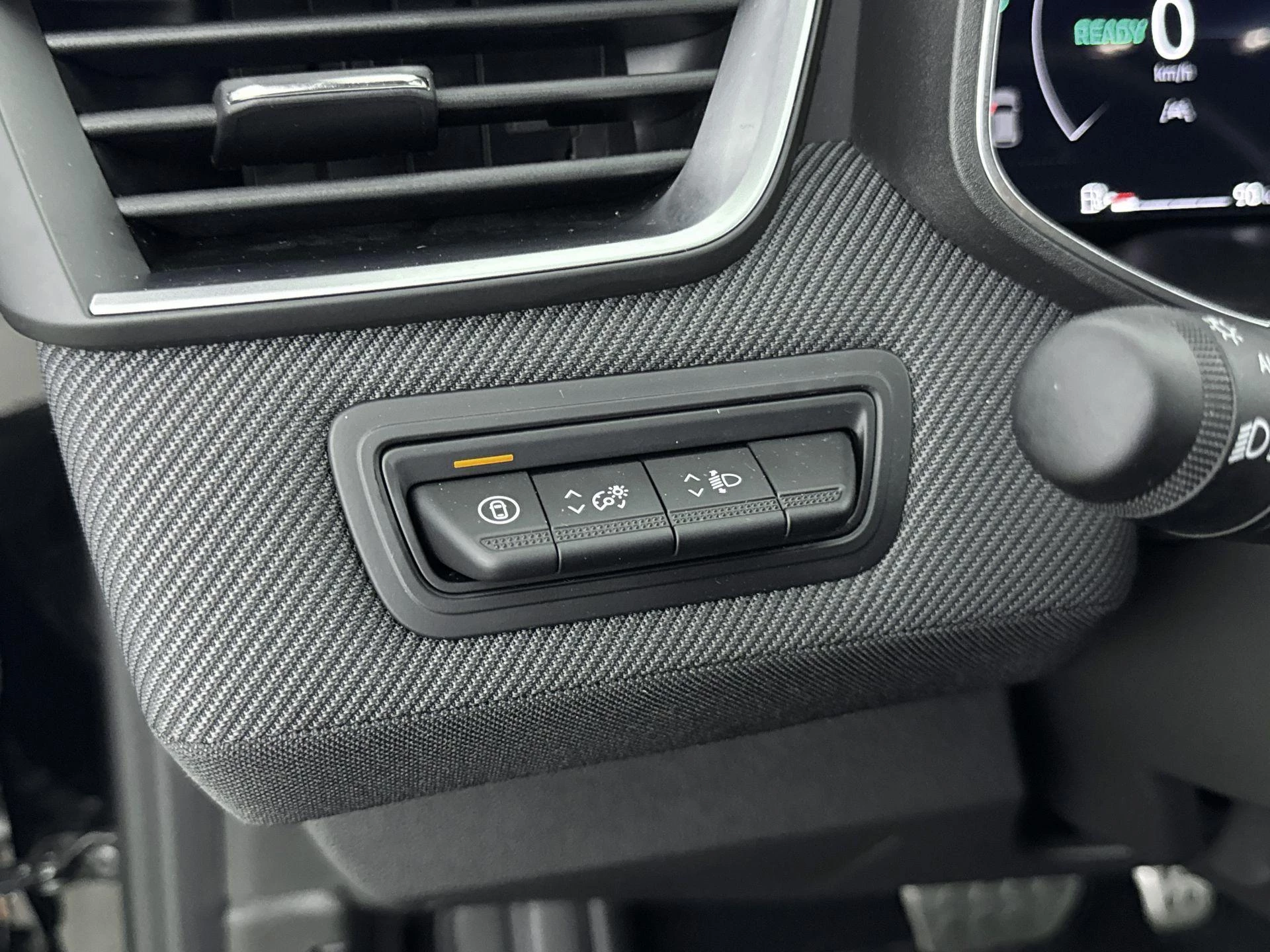 Renault-Clio-image-26