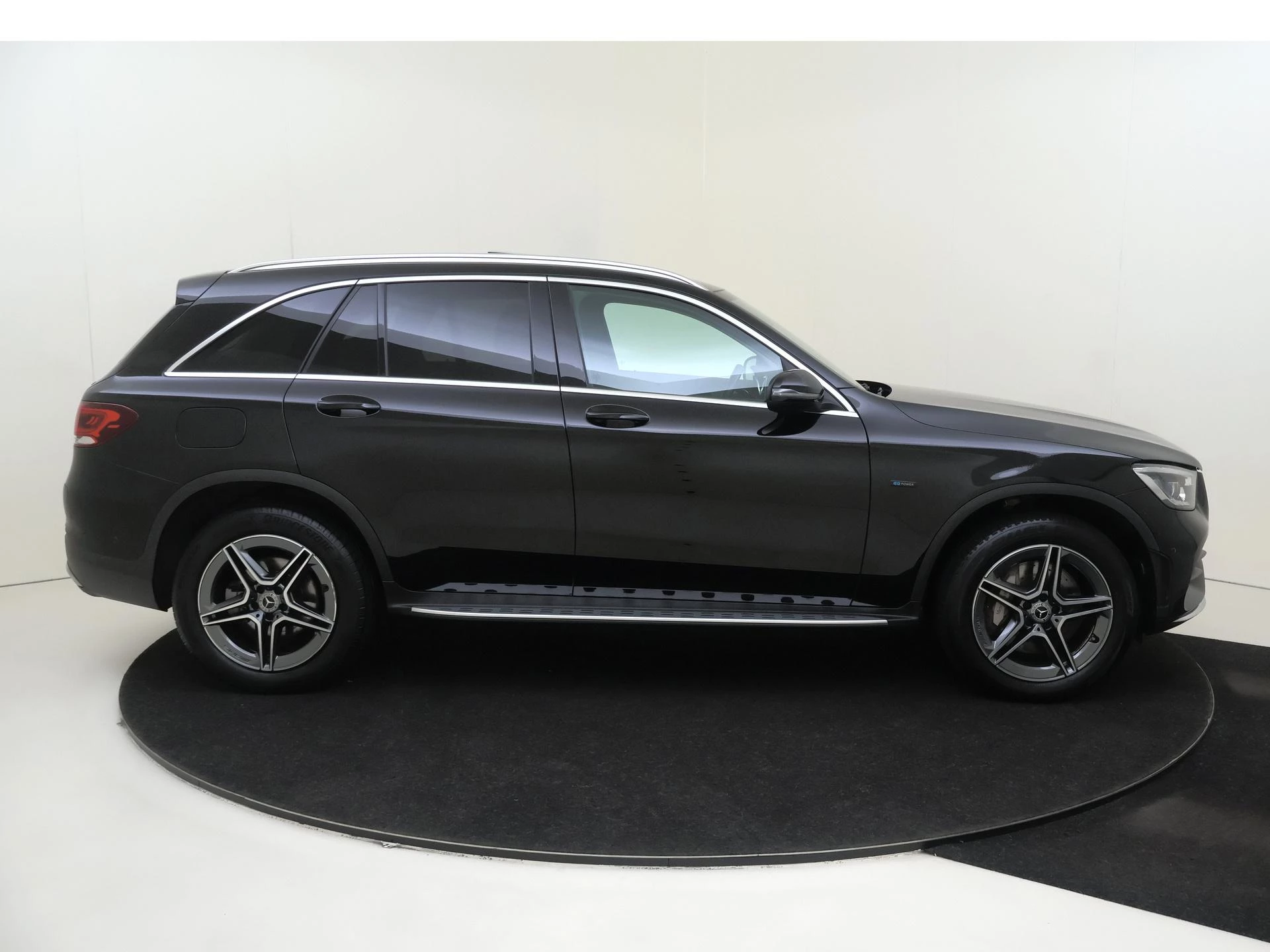 Mercedes-Benz GLC 300e 4MATIC Premium Plus