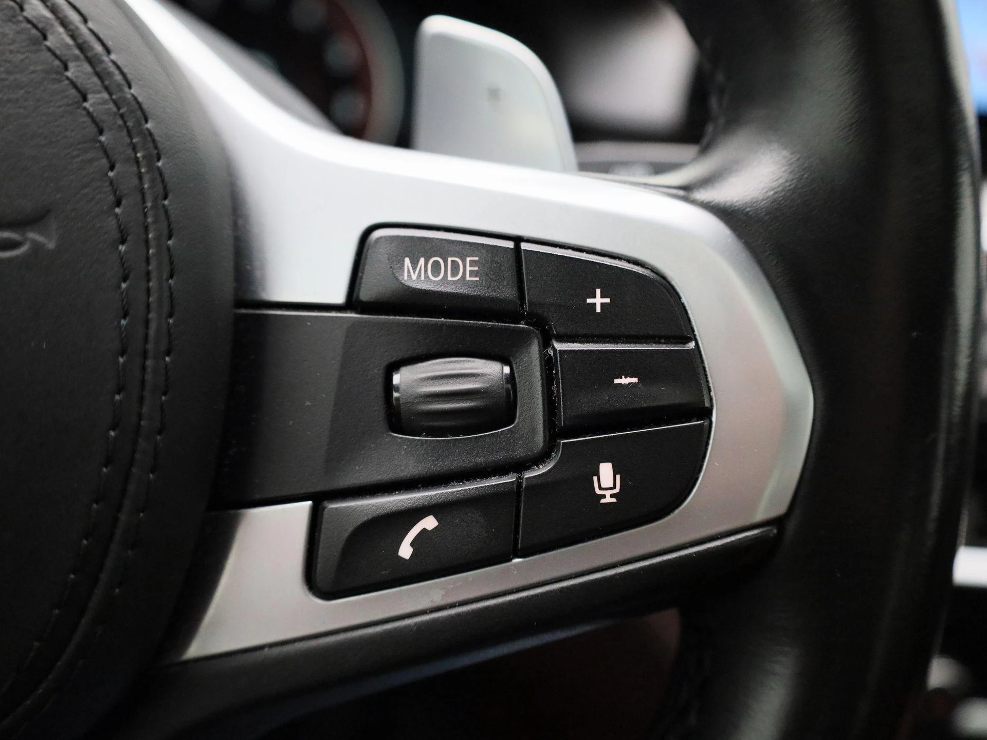BMW 5 Serie M550i xDrive High Executive