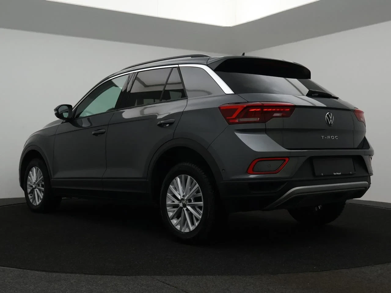 Volkswagen-T-Roc-image-8