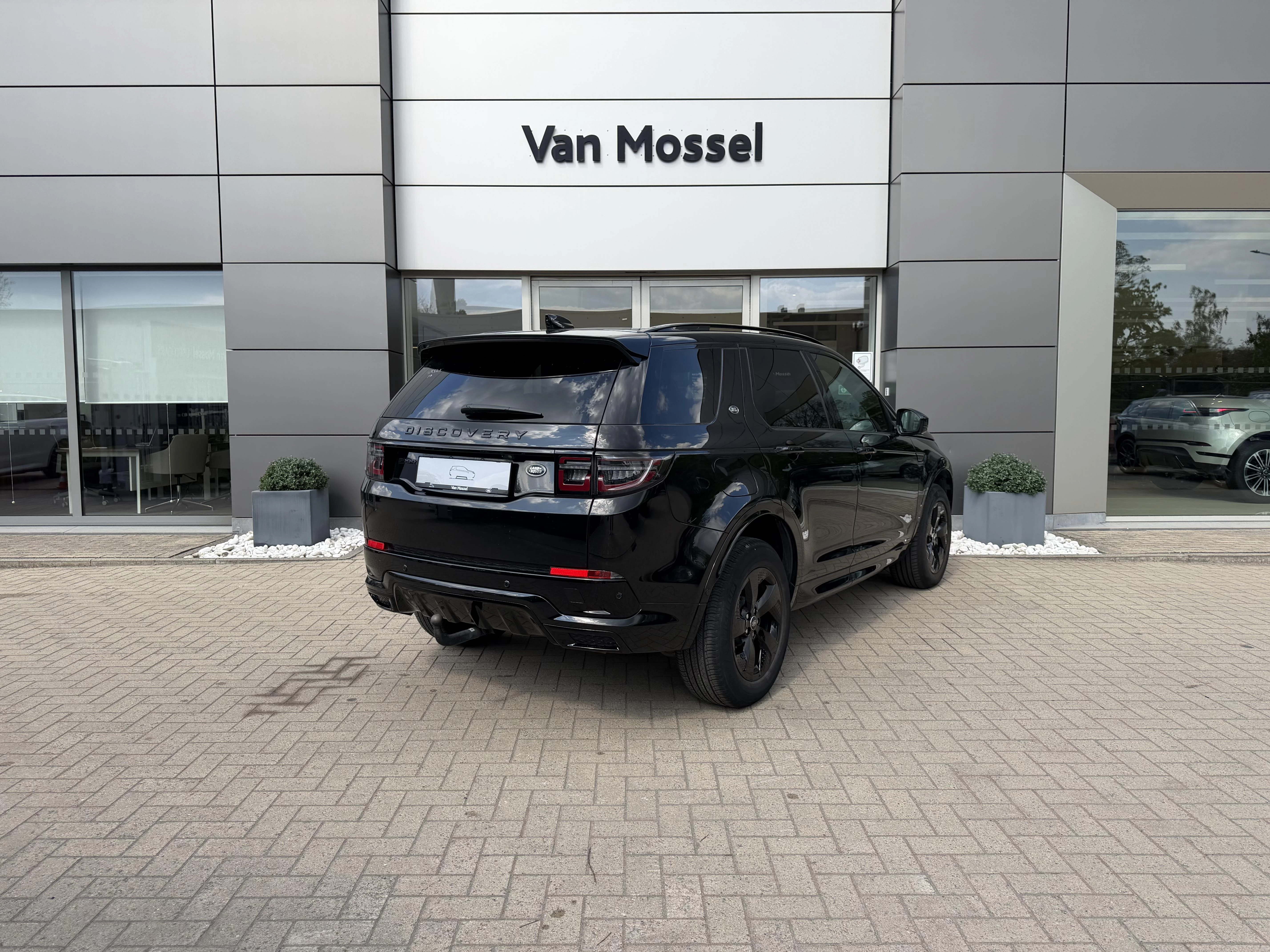 Land Rover-Discovery Sport-image-6