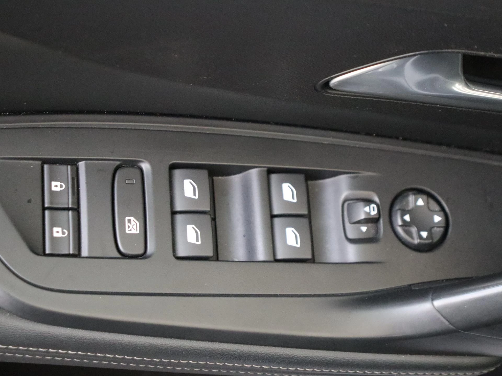 Peugeot-308-image-26