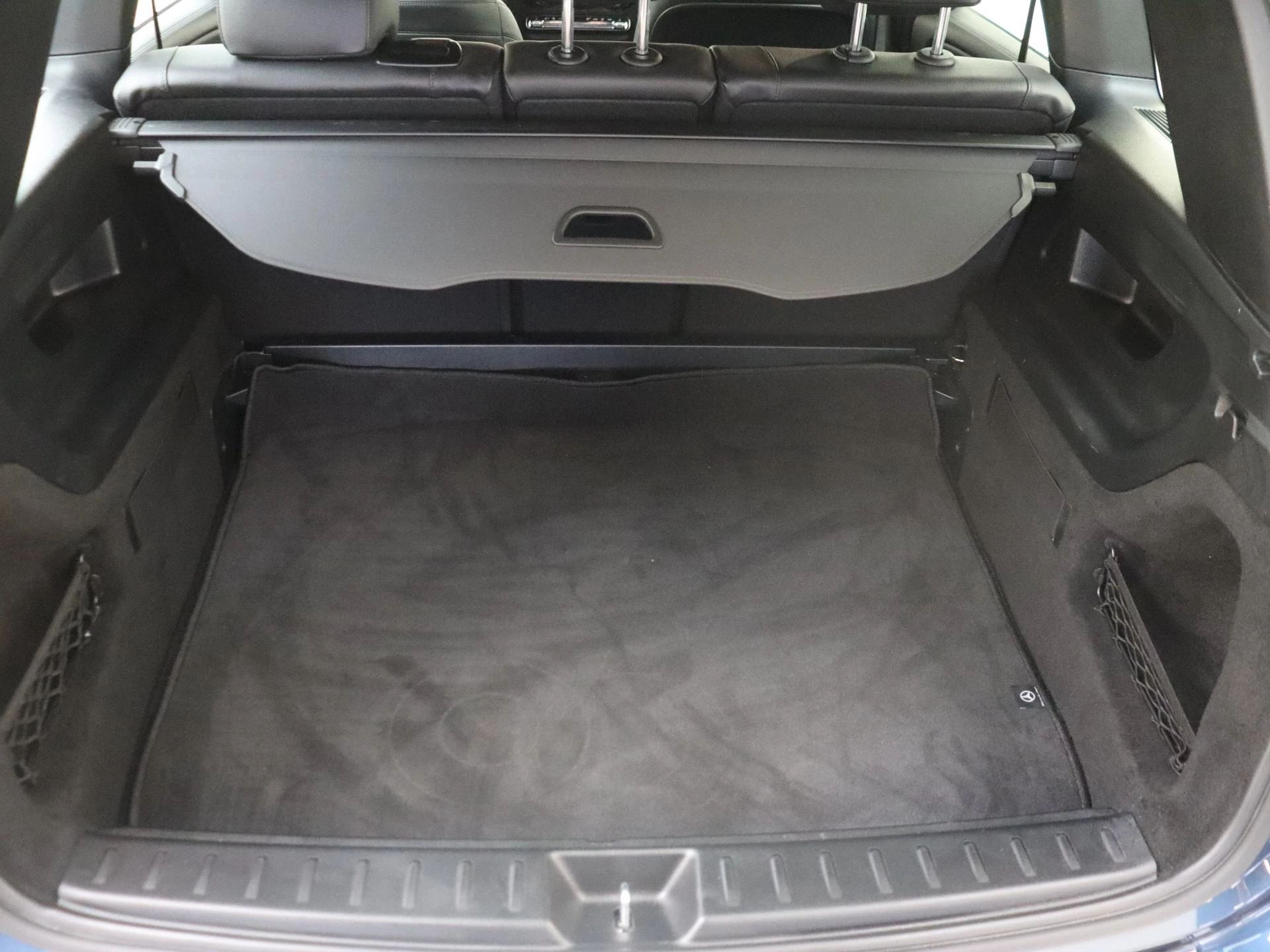 Mercedes-Benz-GLB-image-27