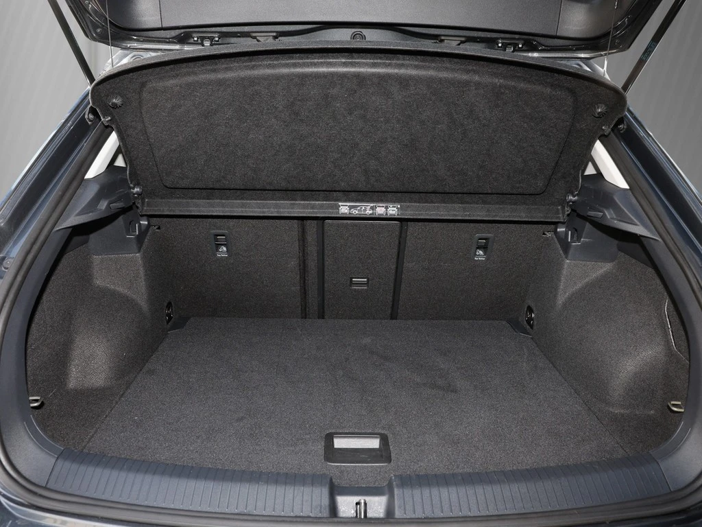 Volkswagen-T-Roc-image-5