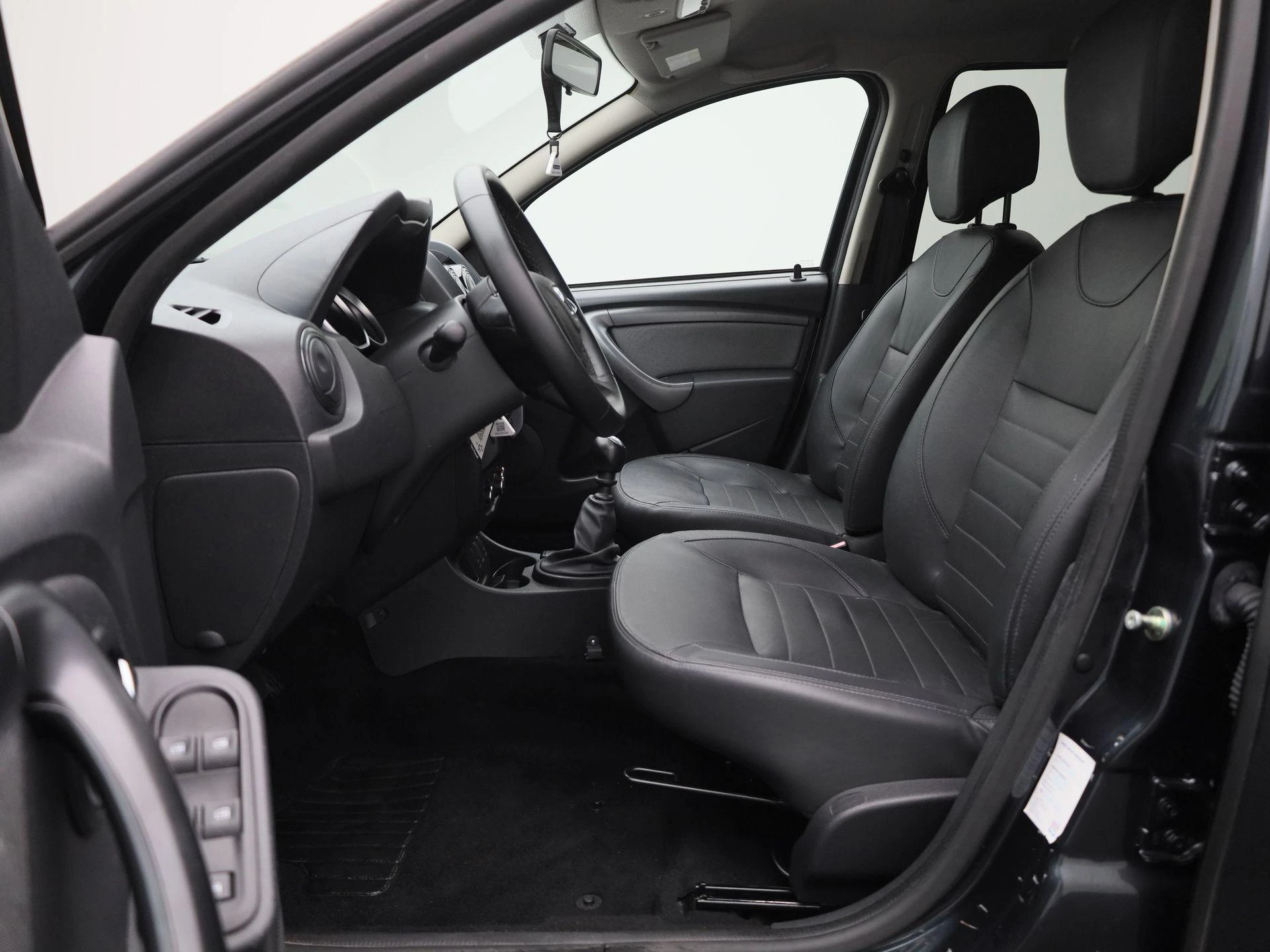 Dacia-Duster-image-10