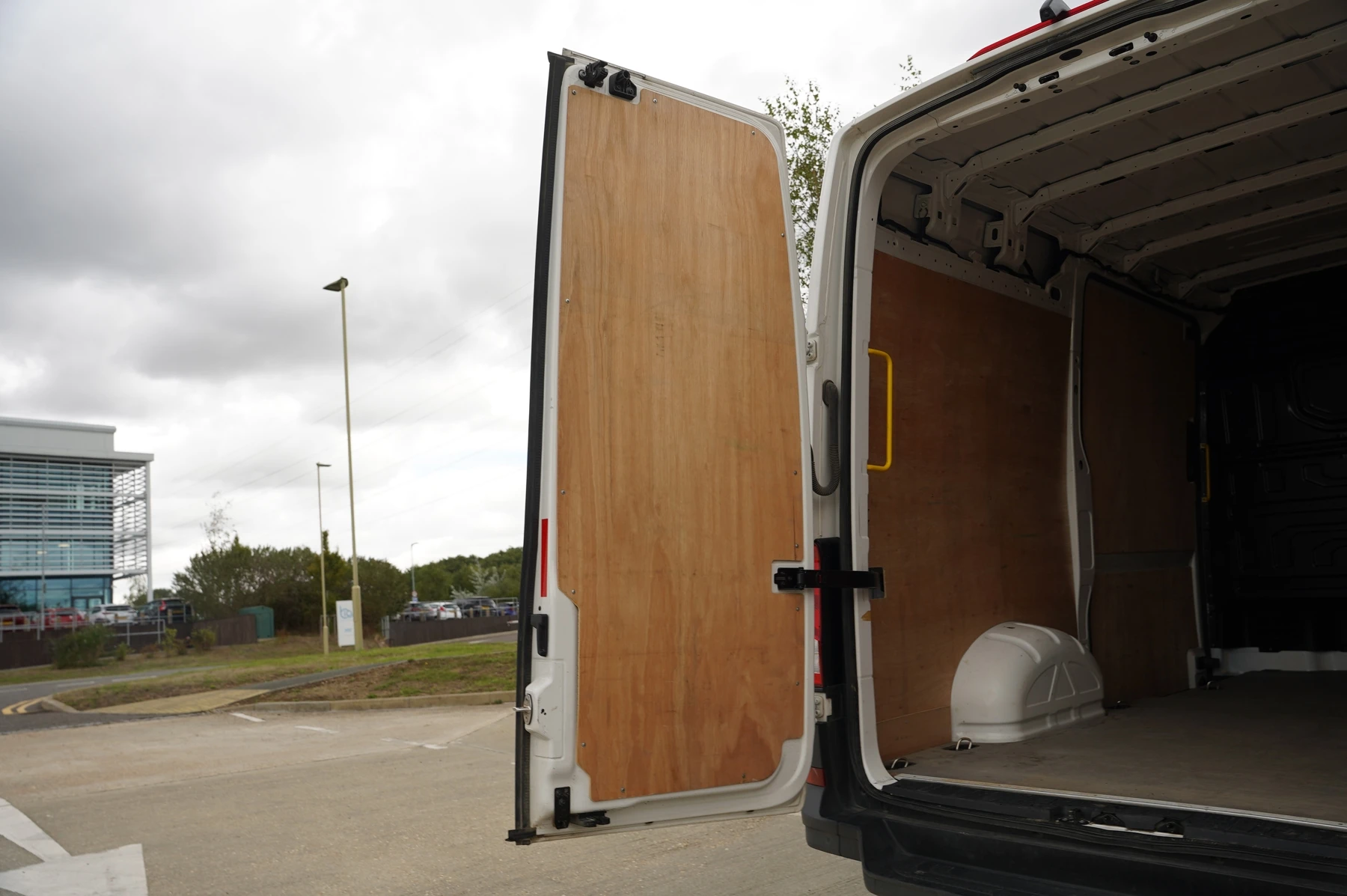 Volkswagen-Crafter-image-31