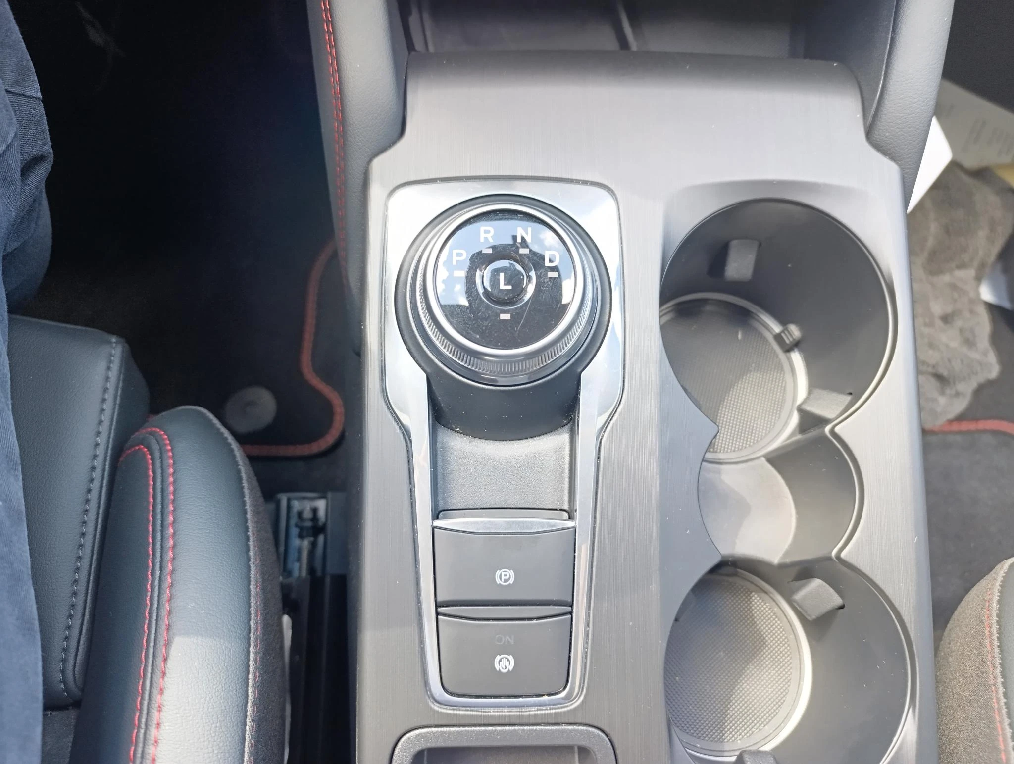 Ford-Kuga-image-24