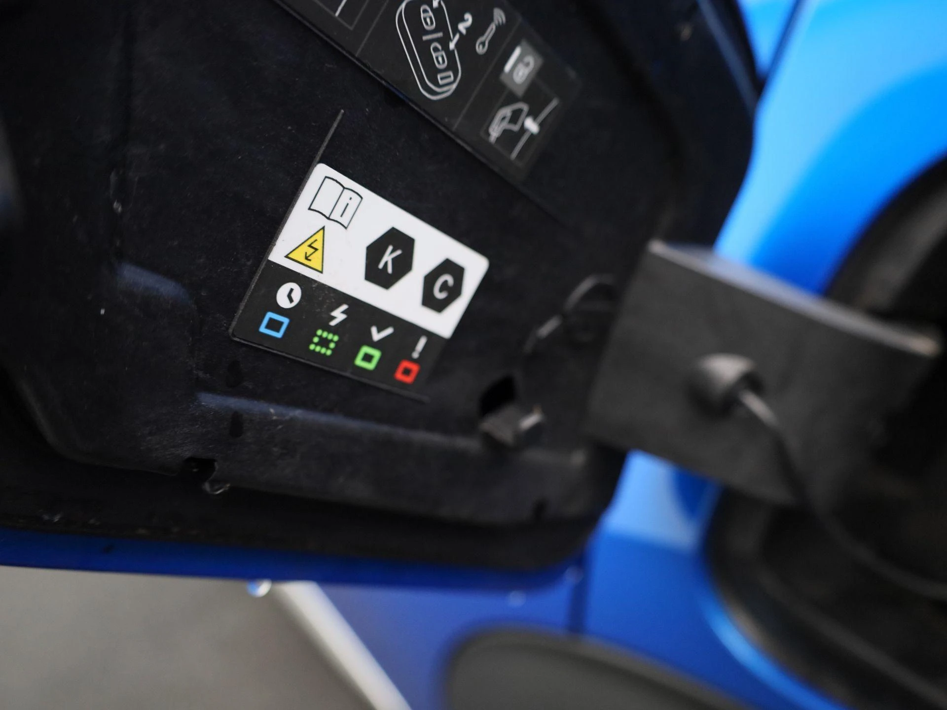 Peugeot-e-2008-image-13