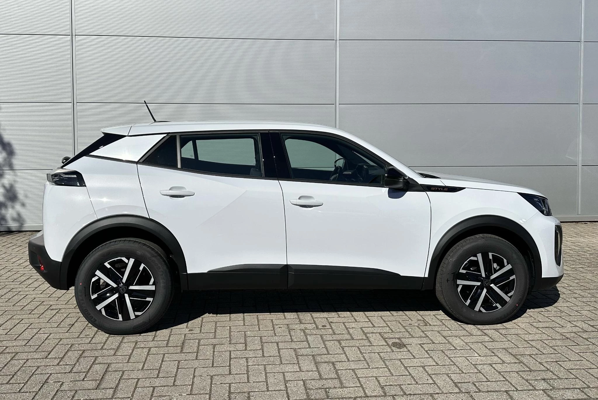 Peugeot 2008 1.2 PureTech 100 Style