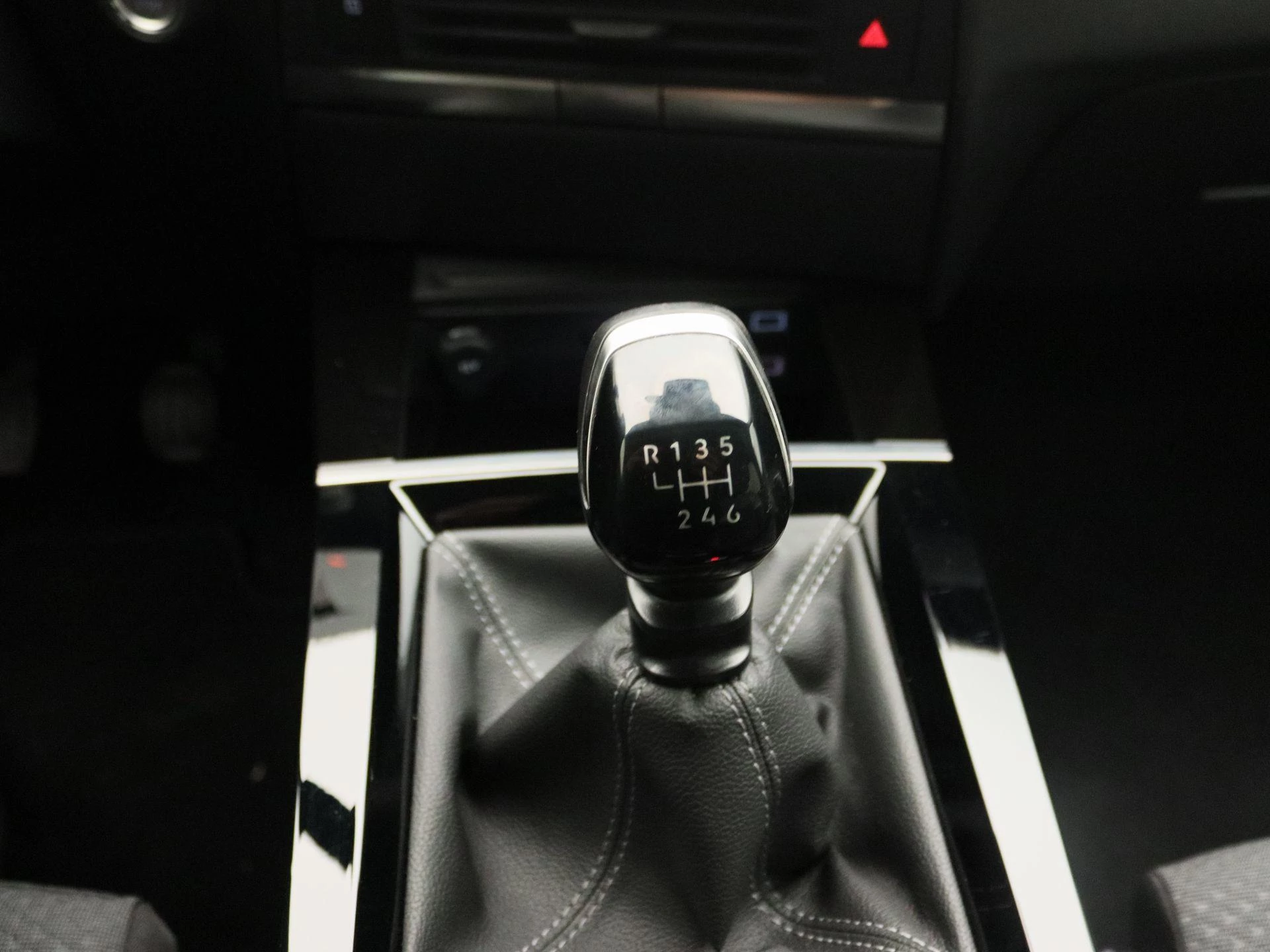 Opel-Astra-image-9