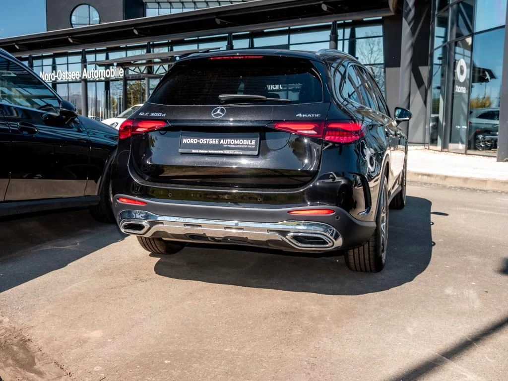 Mercedes-Benz-GLC 300 d-image-5