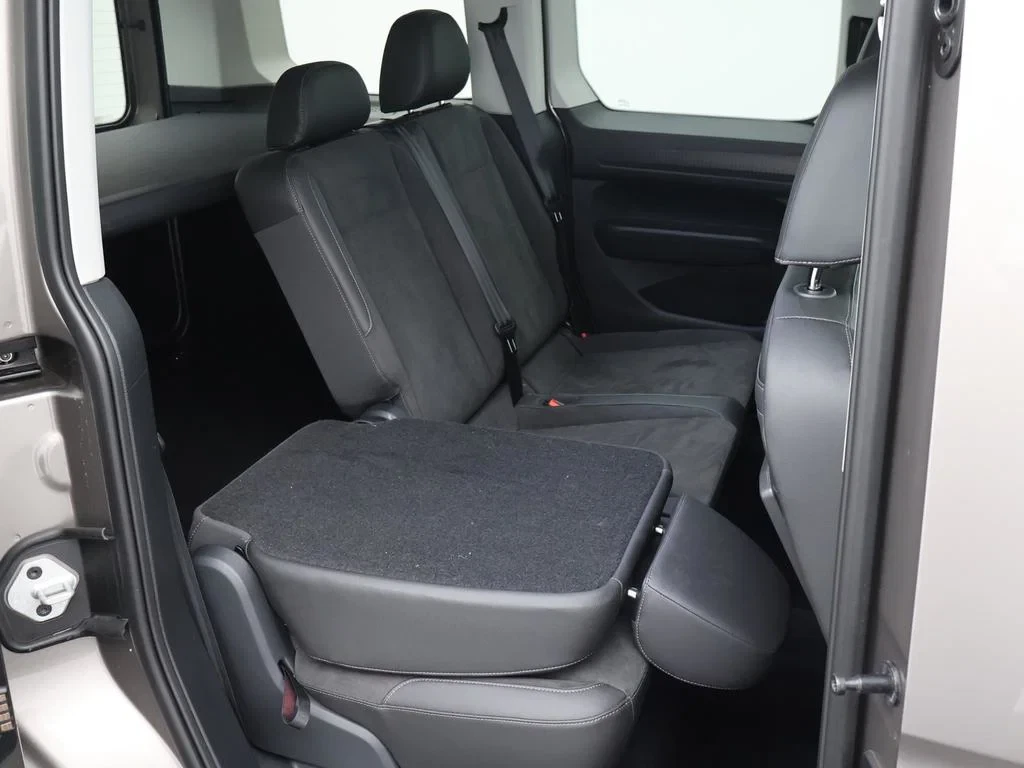 Volkswagen-Caddy-image-11