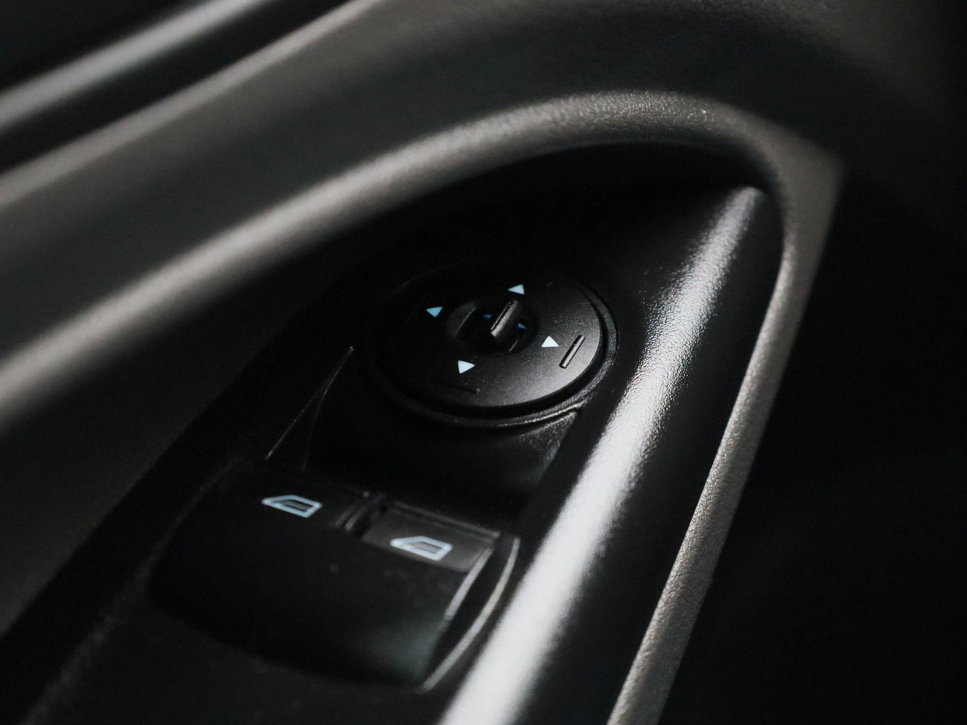 Ford-Transit Connect-image-26