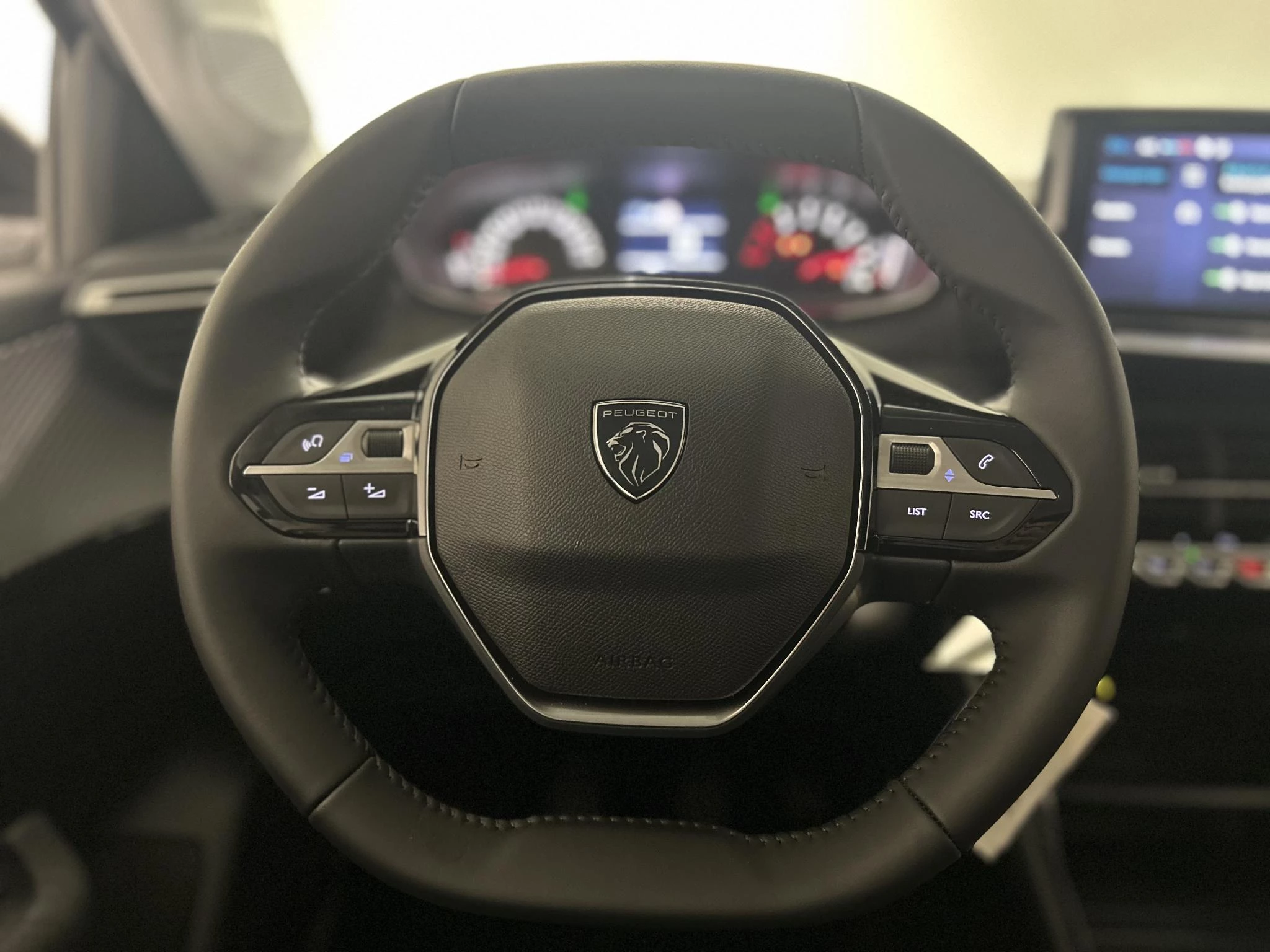 Peugeot-208-image-12