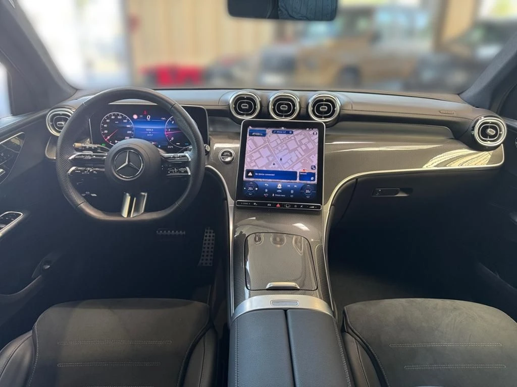 Mercedes-Benz-GLC 300 d-image-11
