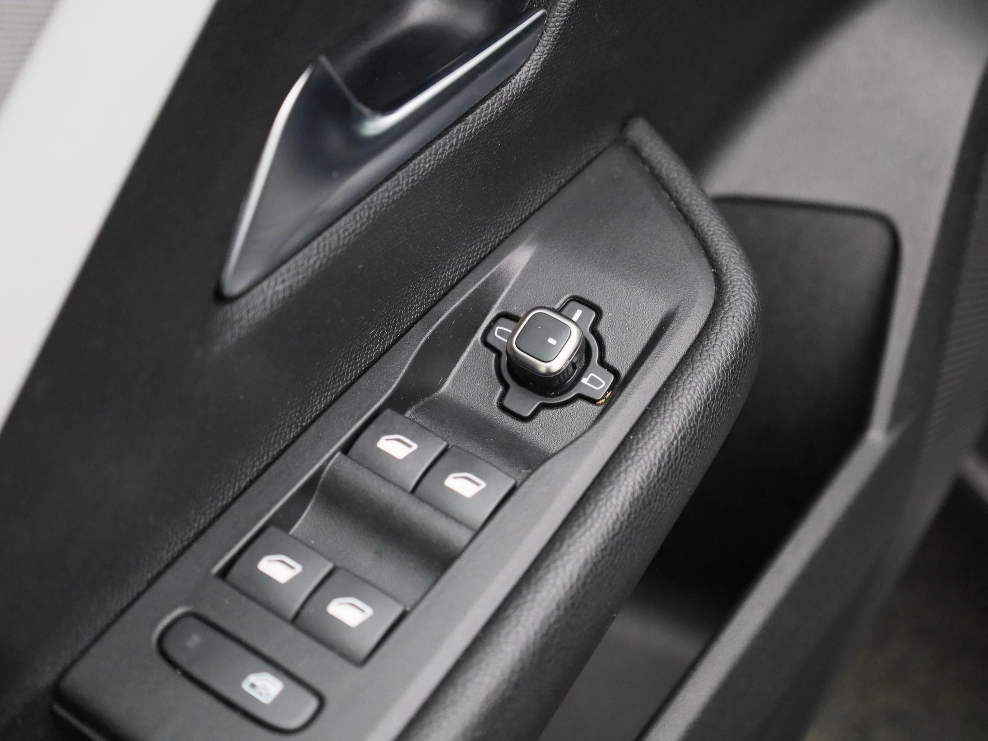 Opel-Astra-image-27