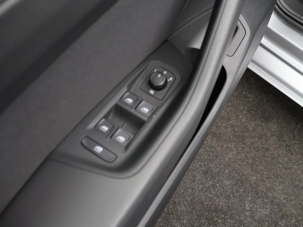Volkswagen Passat Passat Comfortline 1.5TSI *AUTOMAAT*VIRTUAL COCKPIT*TREKHAAK*NAVI*PDC*ACC*...9