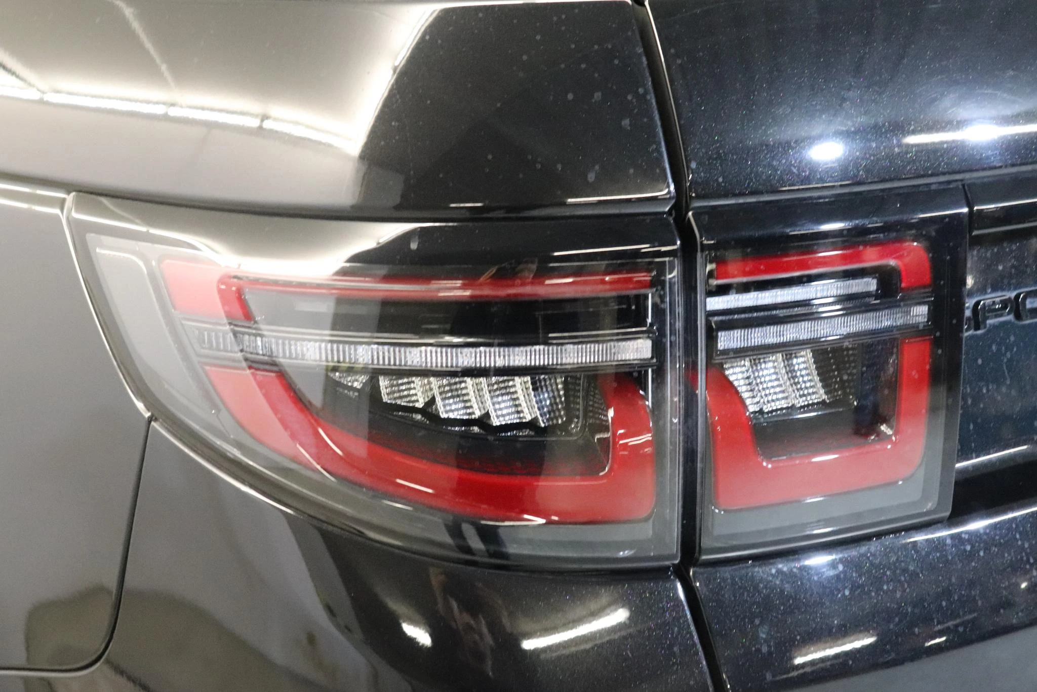 Land Rover-Discovery Sport-image-6