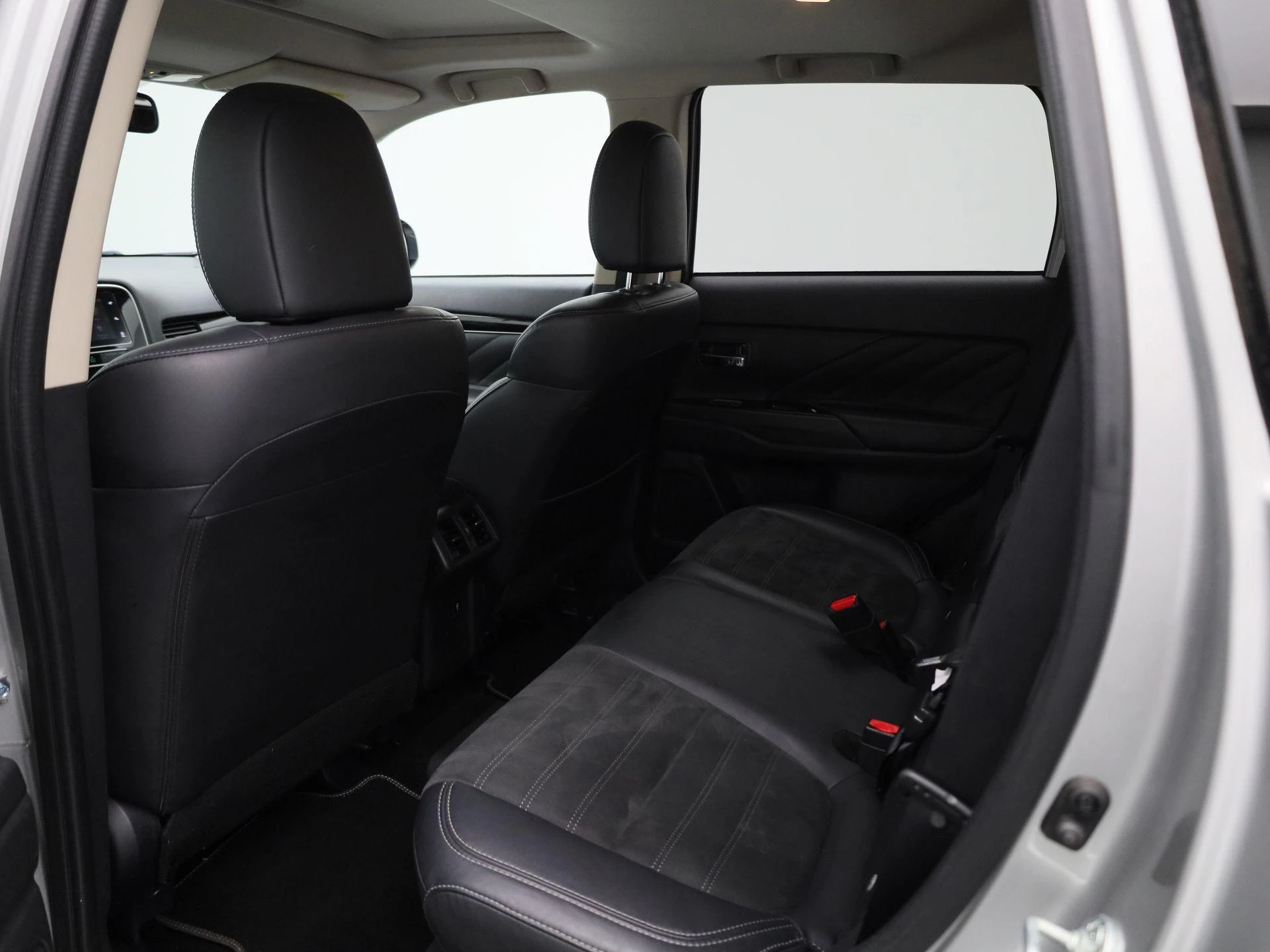 Mitsubishi-Outlander-image-9