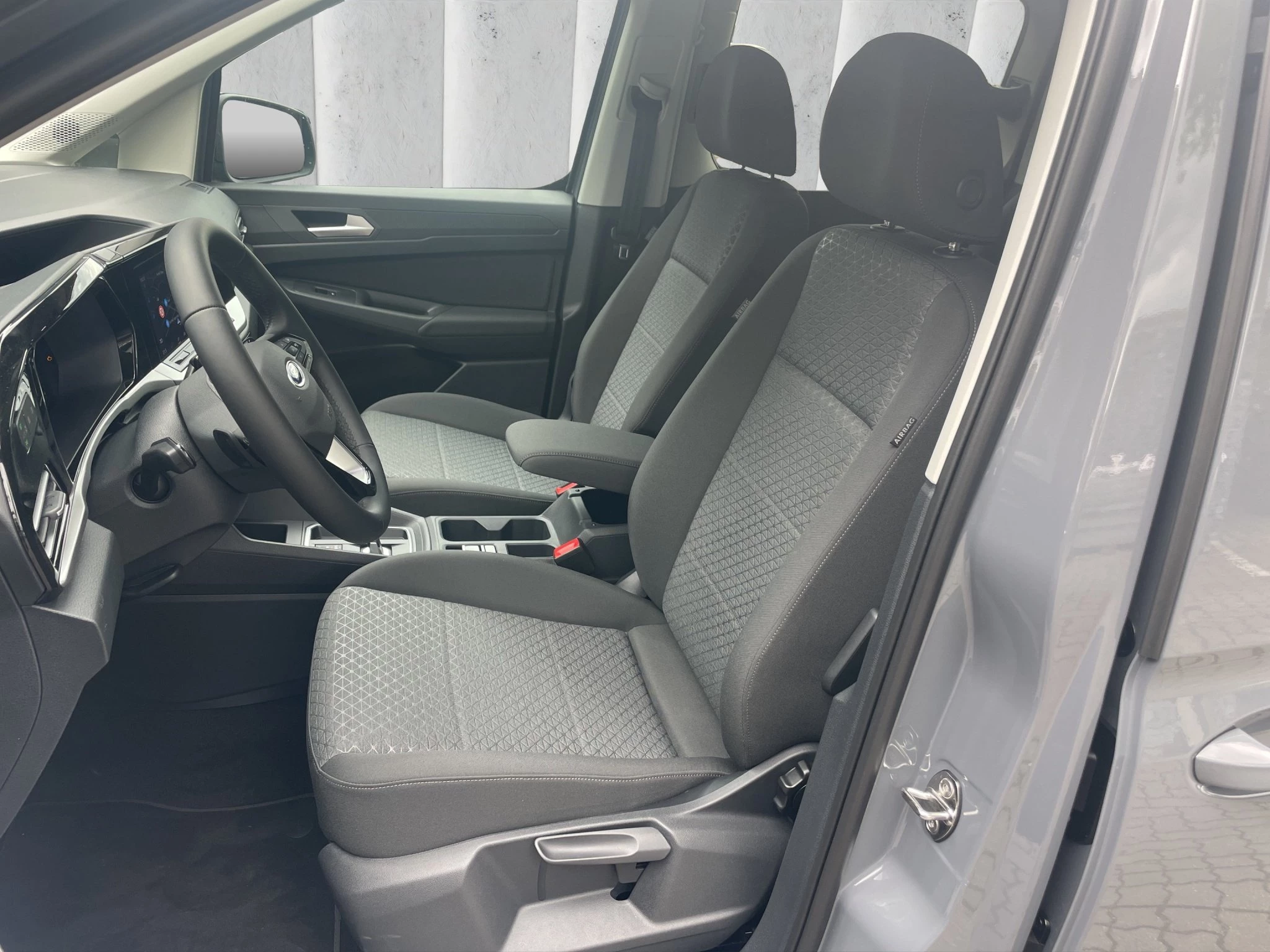 Ford Tourneo Connect Titanium Langer Radstand (L2). Grand 1.5 l EcoBoost PHEV. 6-Gang-Automatikgetriebe.
