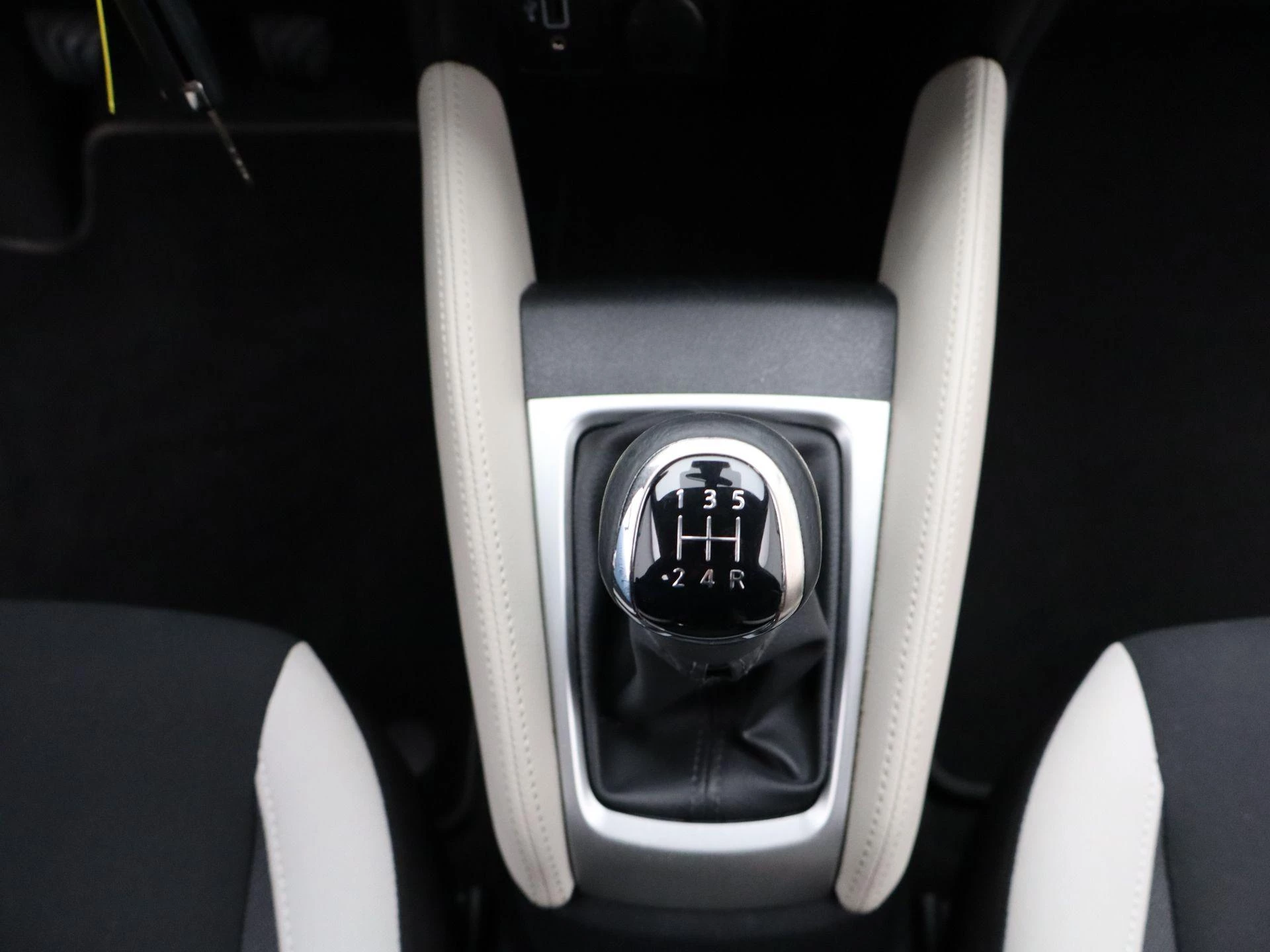 Nissan-Micra-image-16