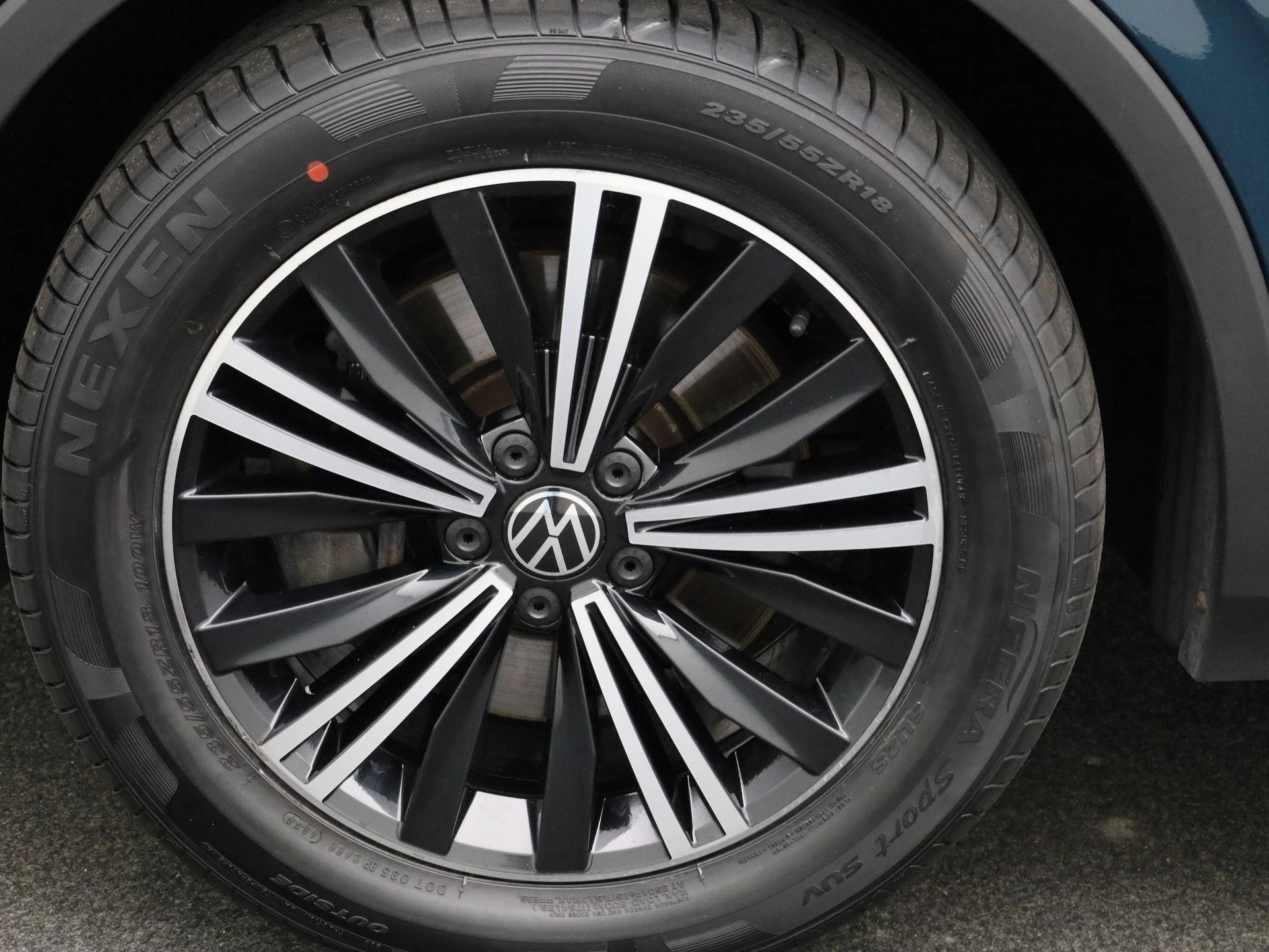 Volkswagen-Tiguan-image-14
