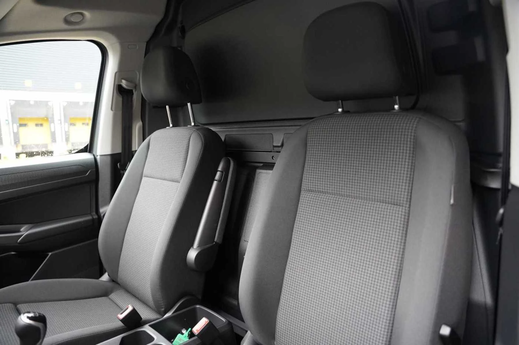 Volkswagen-Caddy-image-16