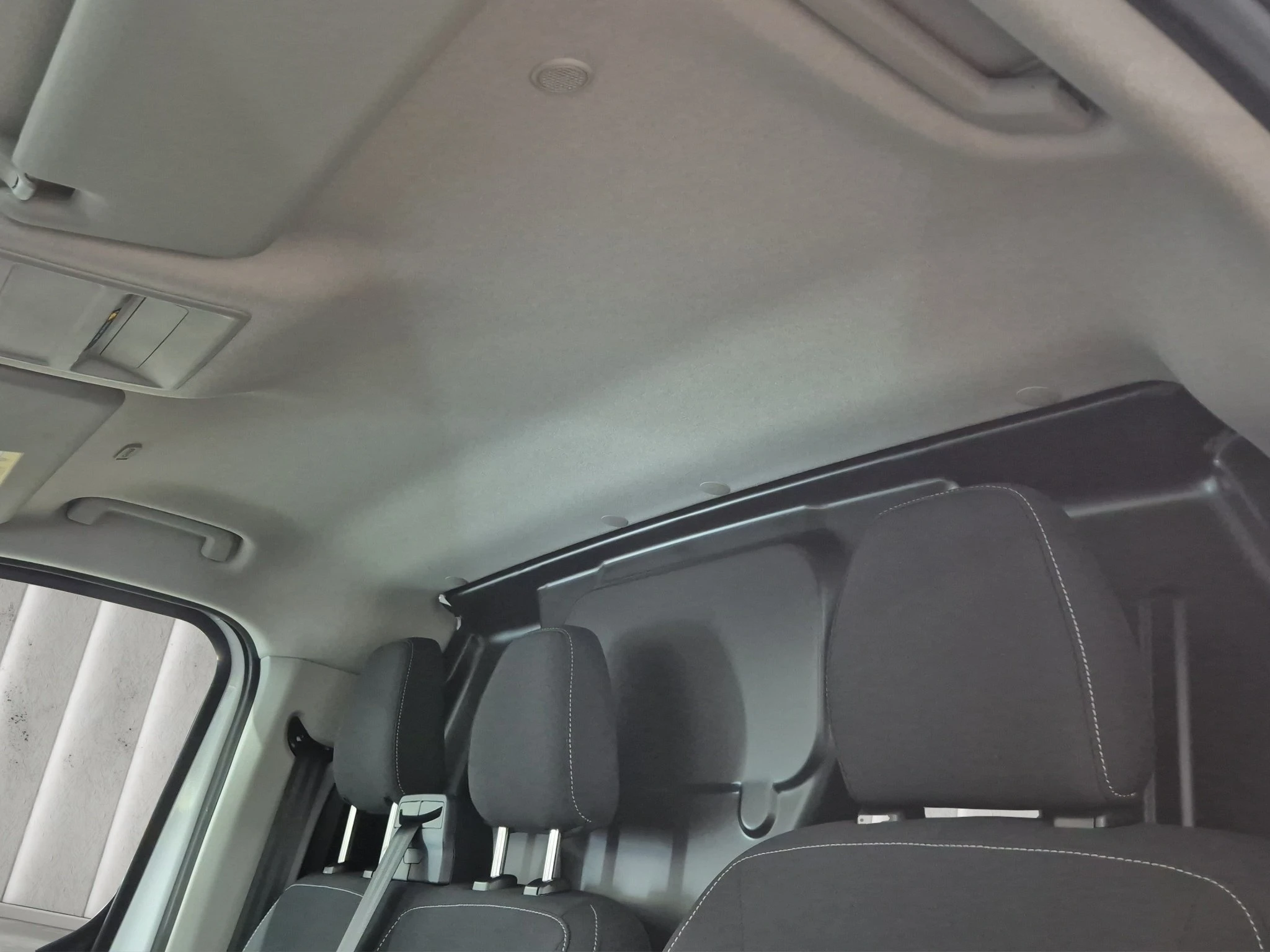 Ford-Transit Custom-image-15
