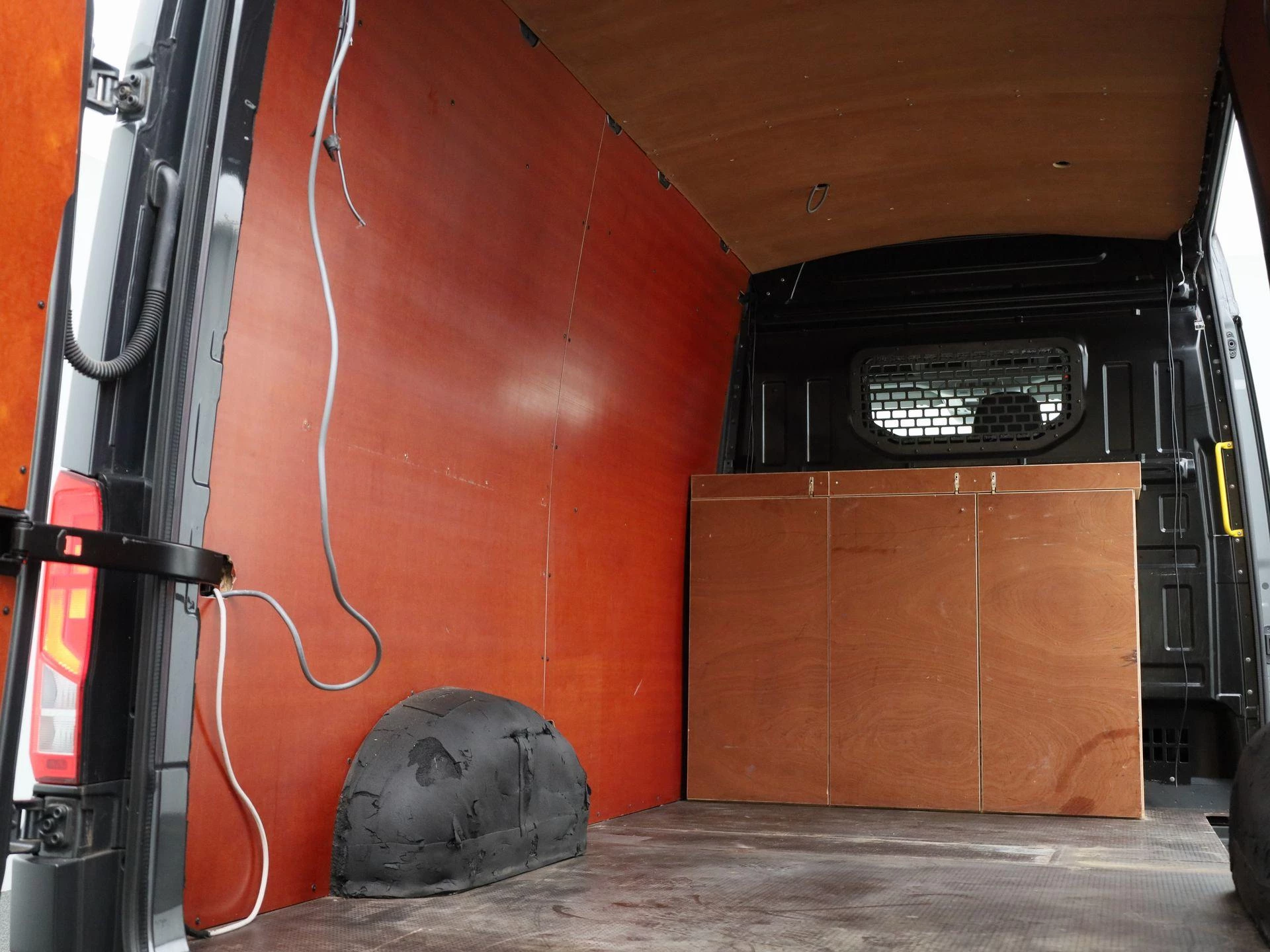 Volkswagen-Crafter-image-15