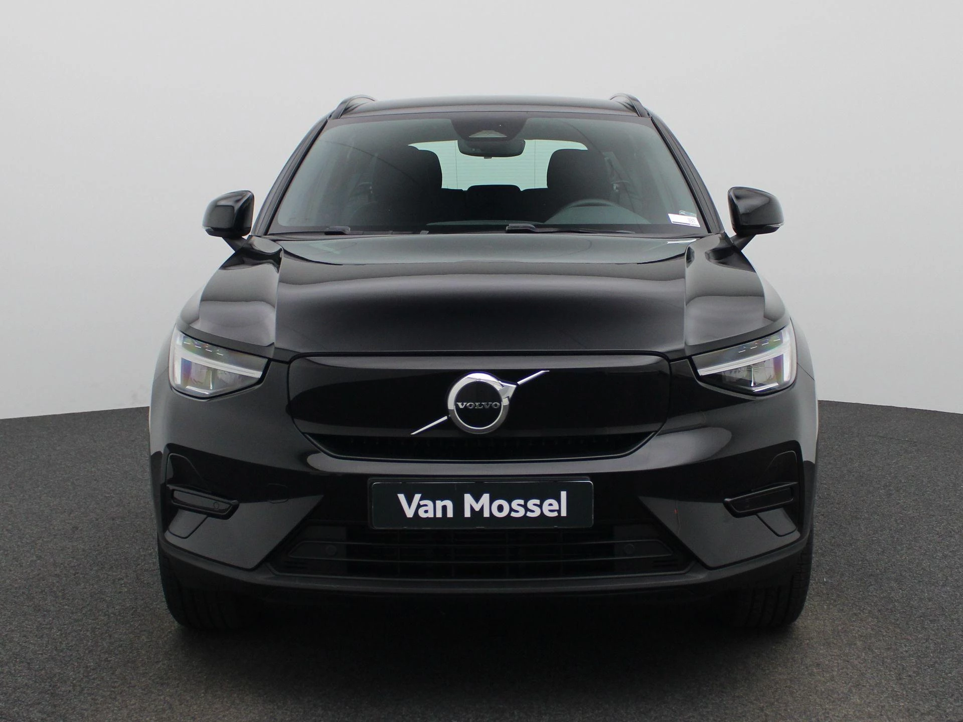 Volvo-XC40-image-2