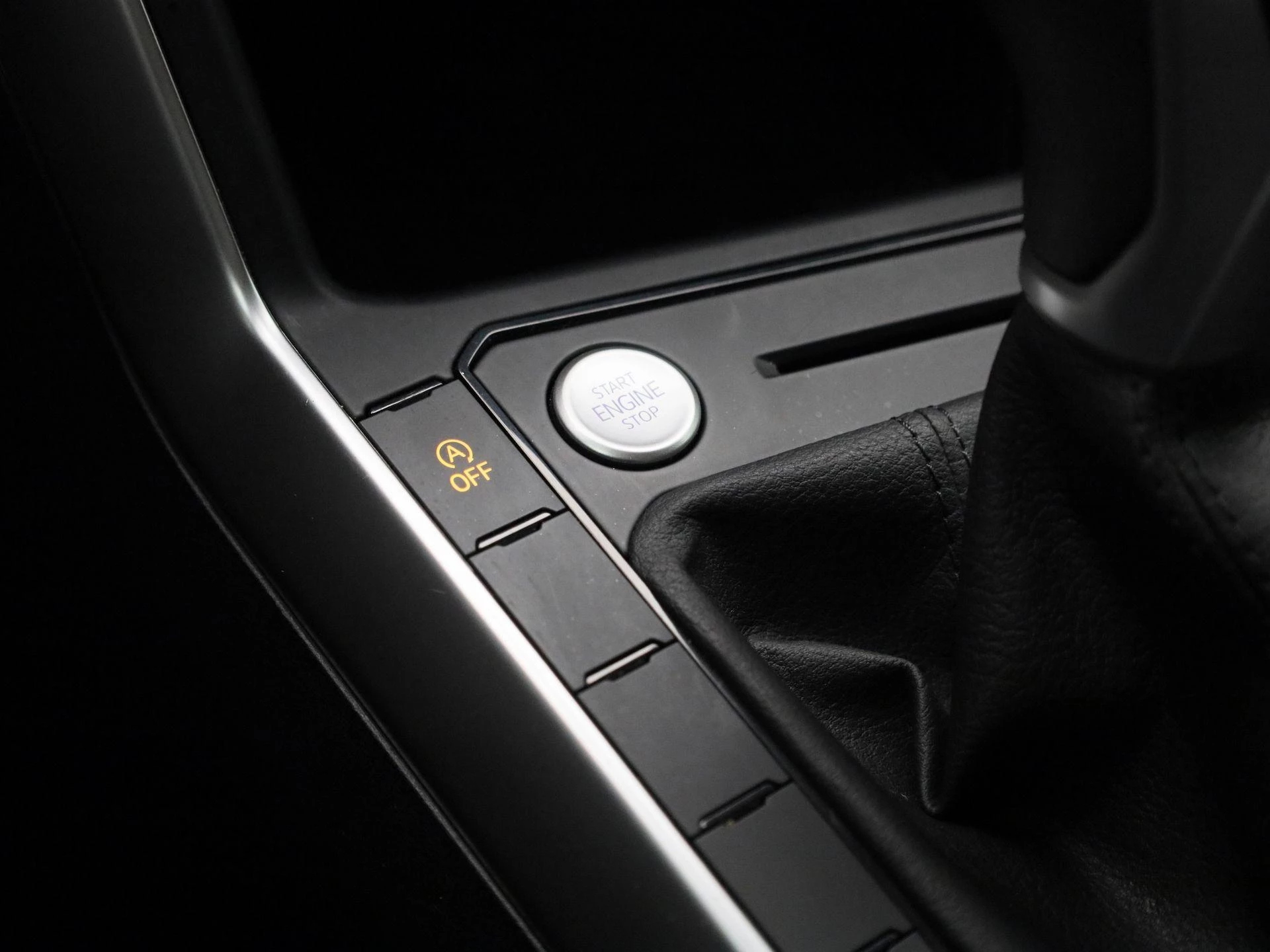 Volkswagen-Polo-image-17