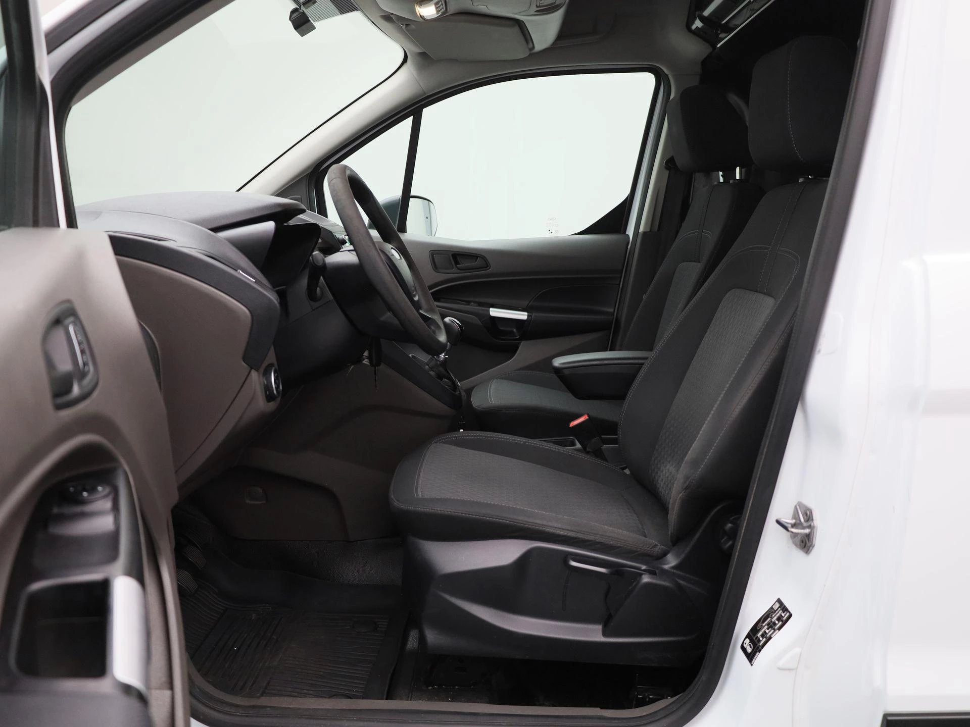 Ford-Transit Connect-image-10
