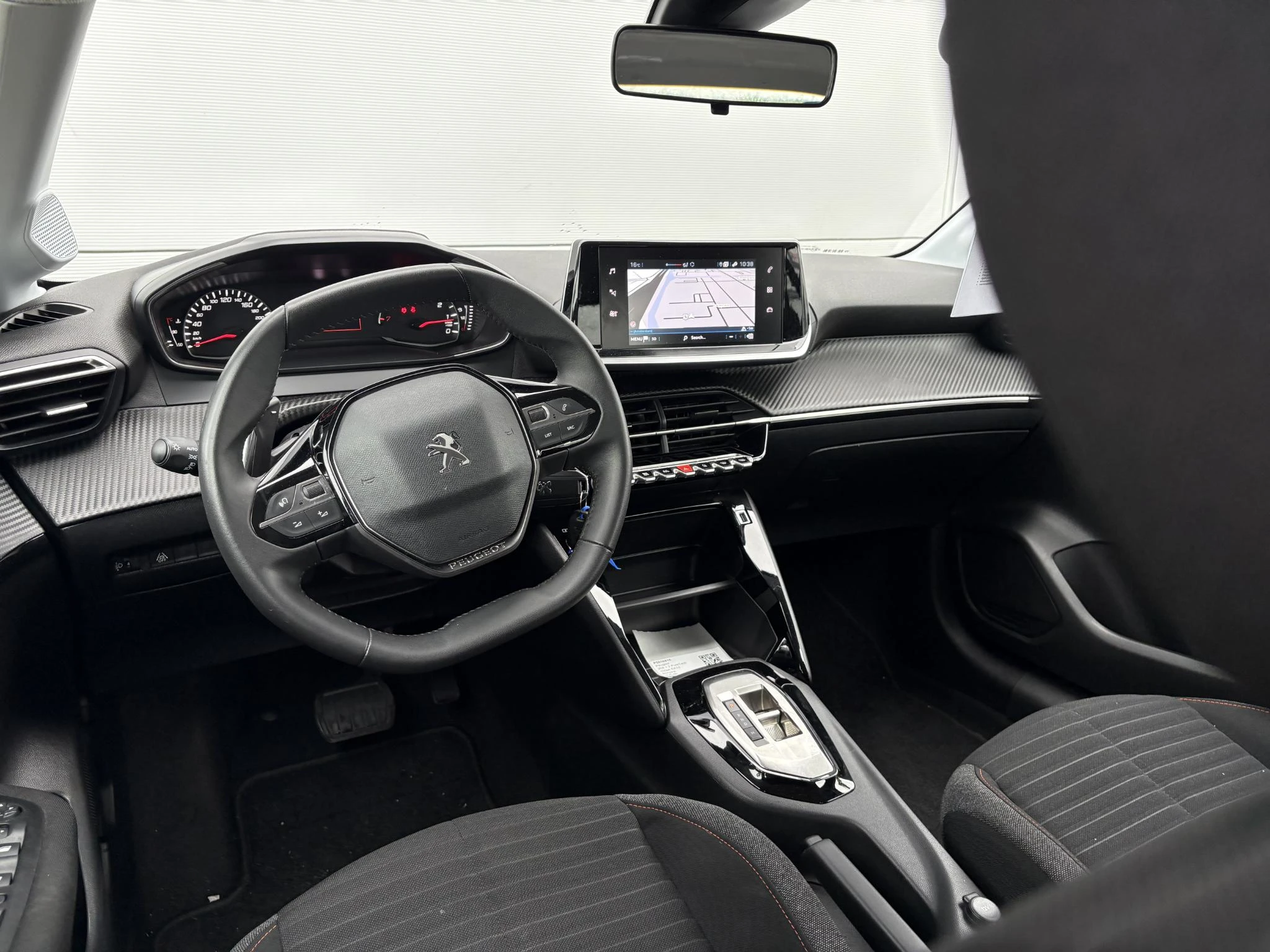 Peugeot-208-image-10