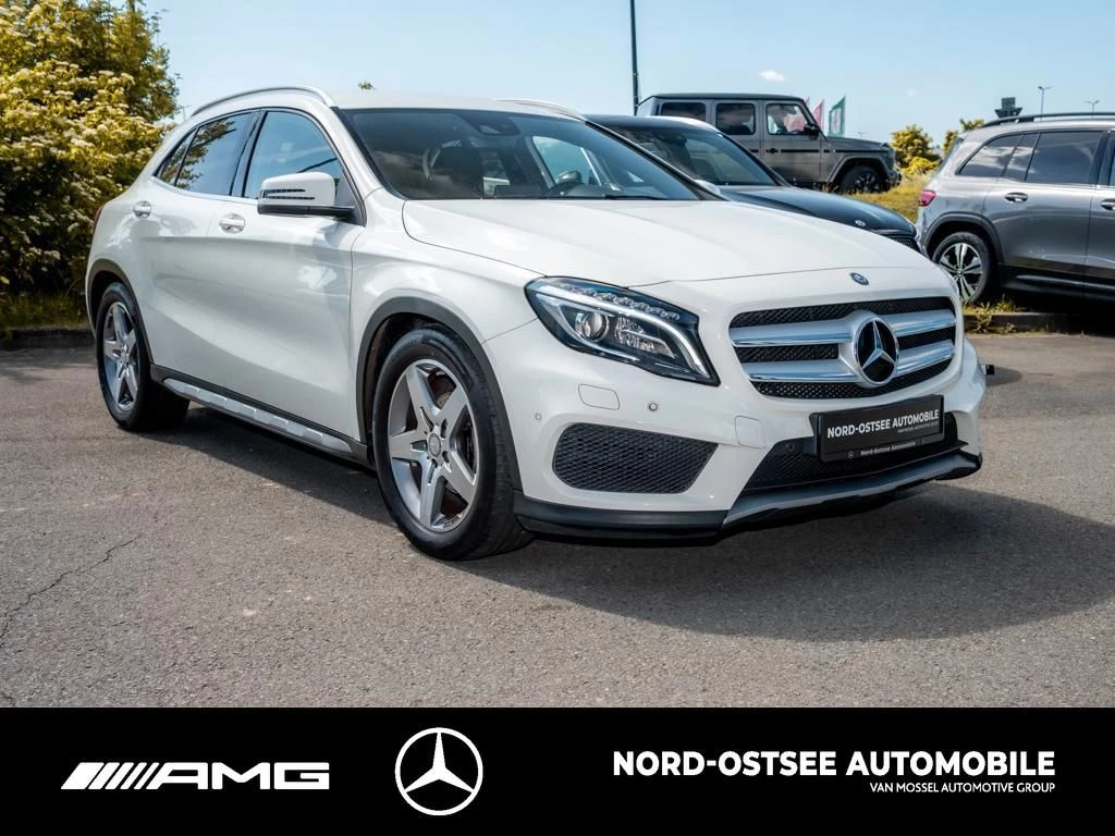 Mercedes-Benz GLA 180 AMG NAVI TEMPOMAT SHZ AMG Line