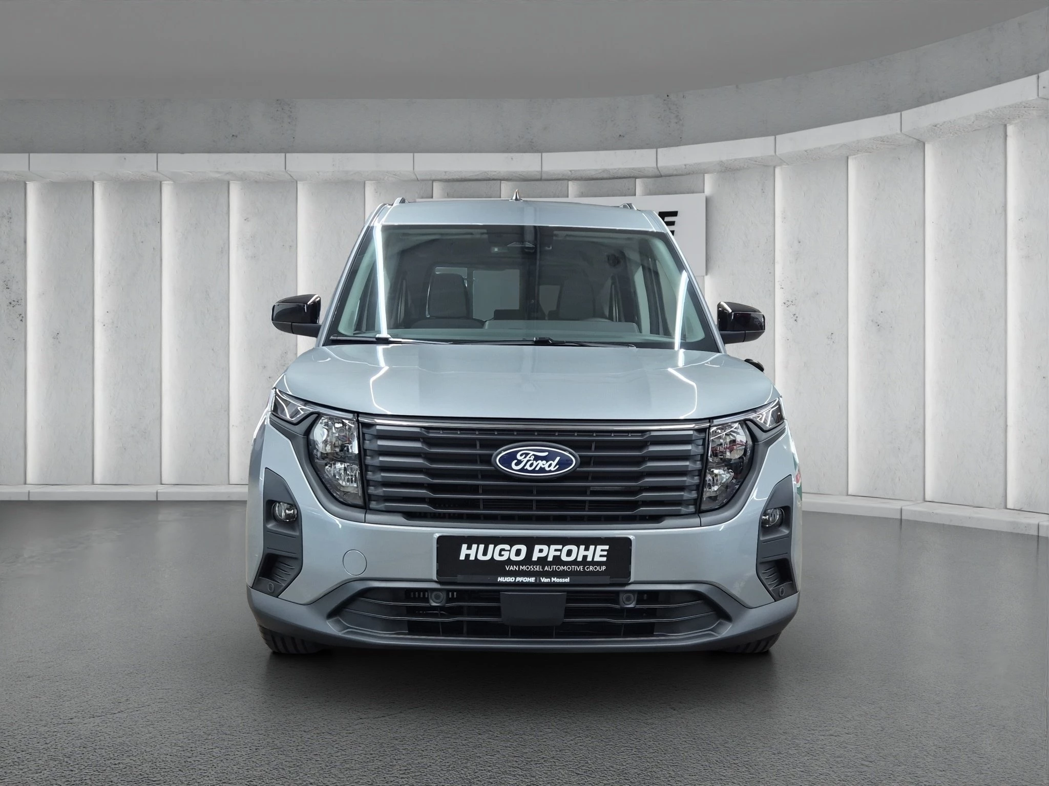 Ford Tourneo Courier Titanium 1.0 EcoBoost 92 kW Auto Kompaktvan. 5-türig