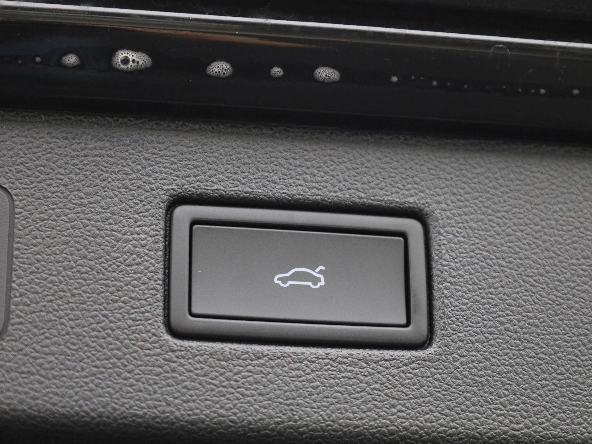 Volkswagen-T-Roc-image-14