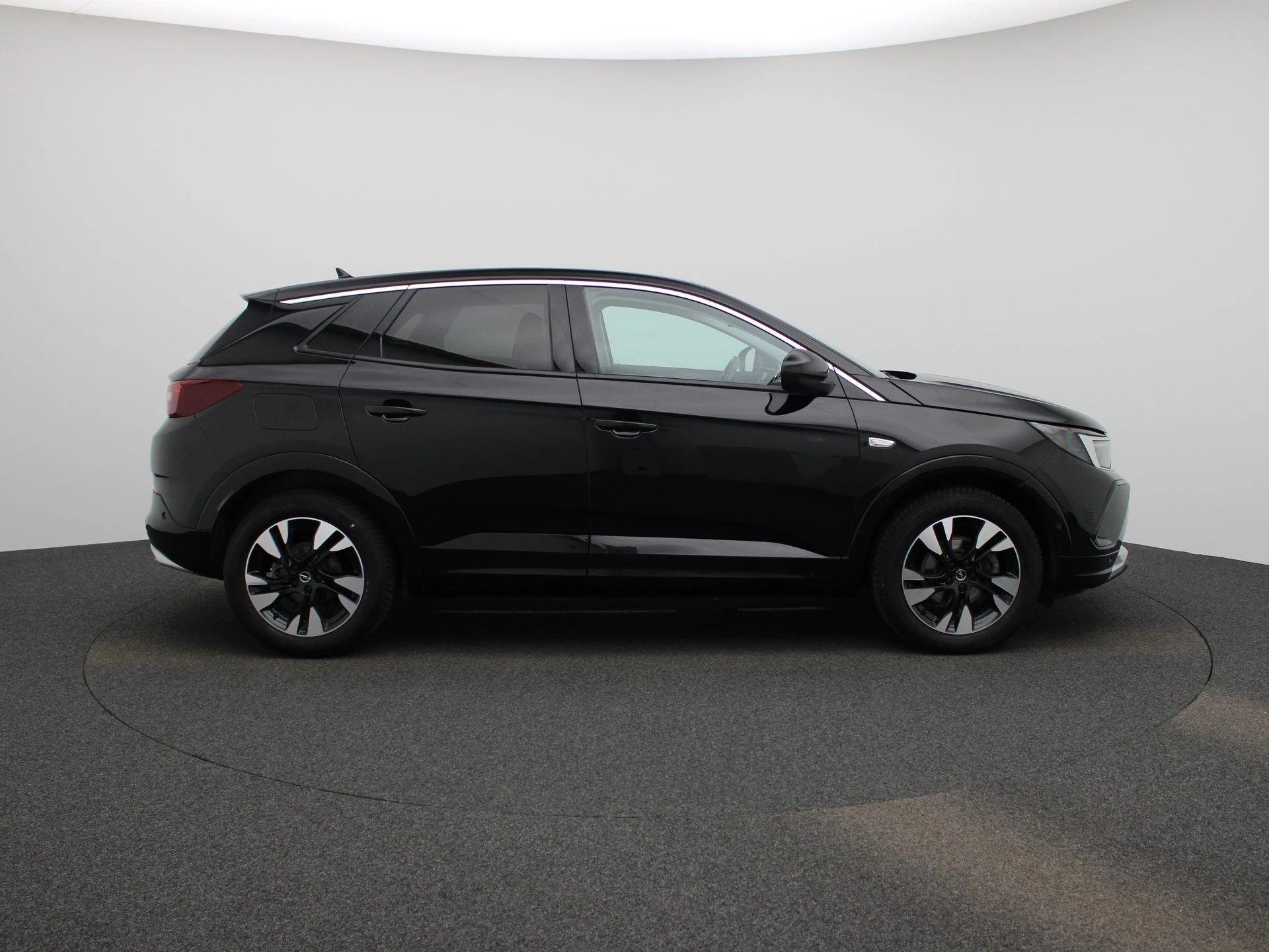 Opel-Grandland-image-5