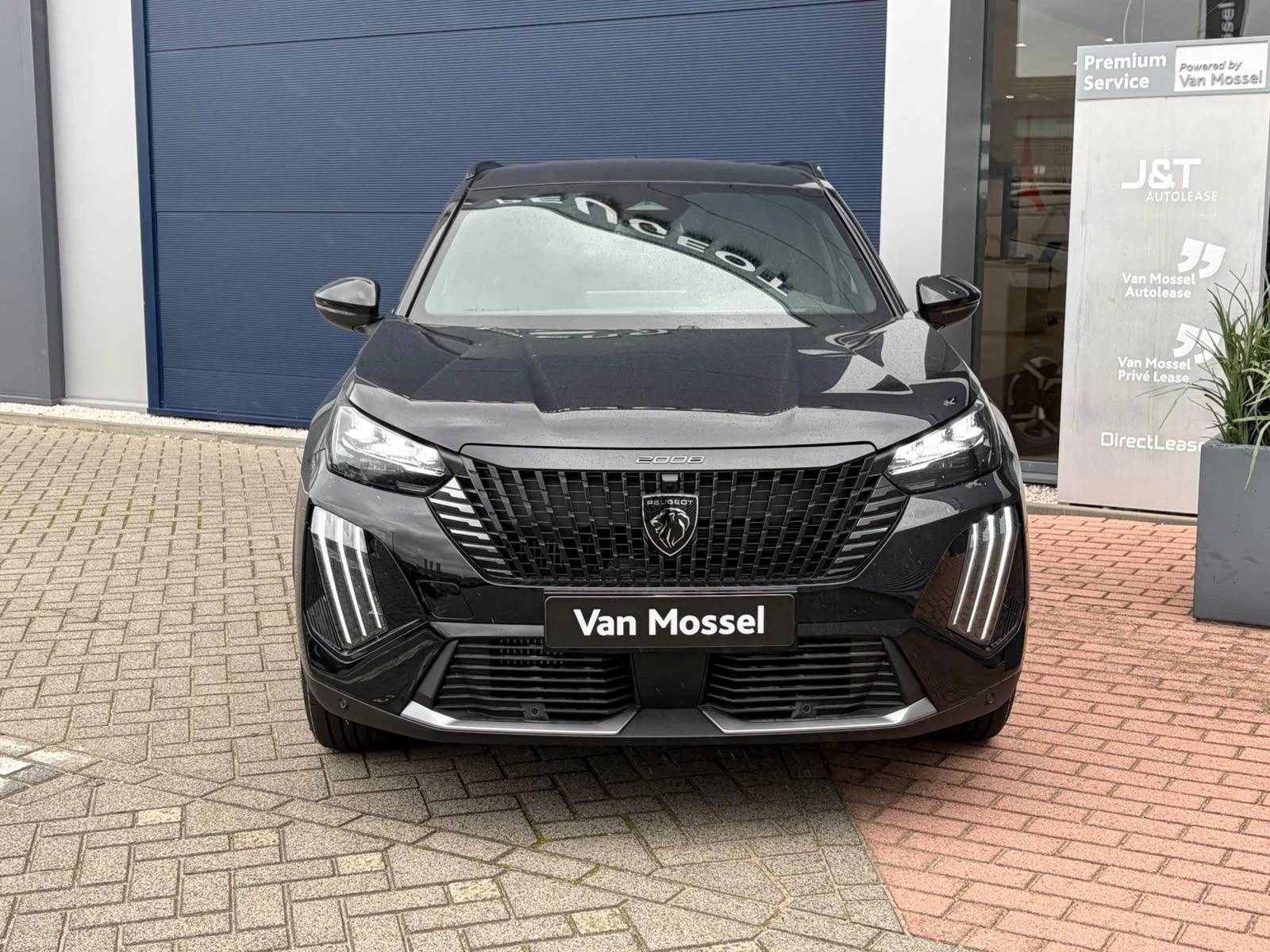 Peugeot-2008-image-2