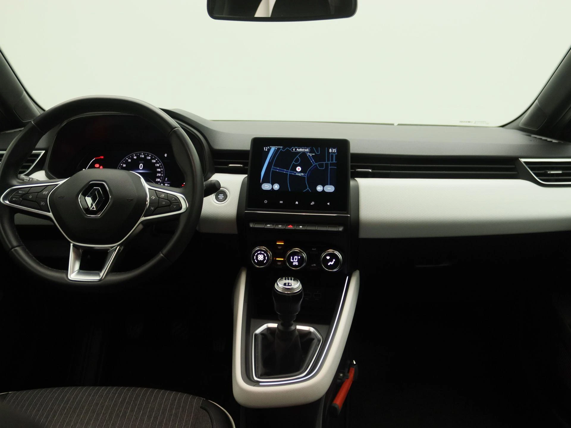Renault-Clio-image-6