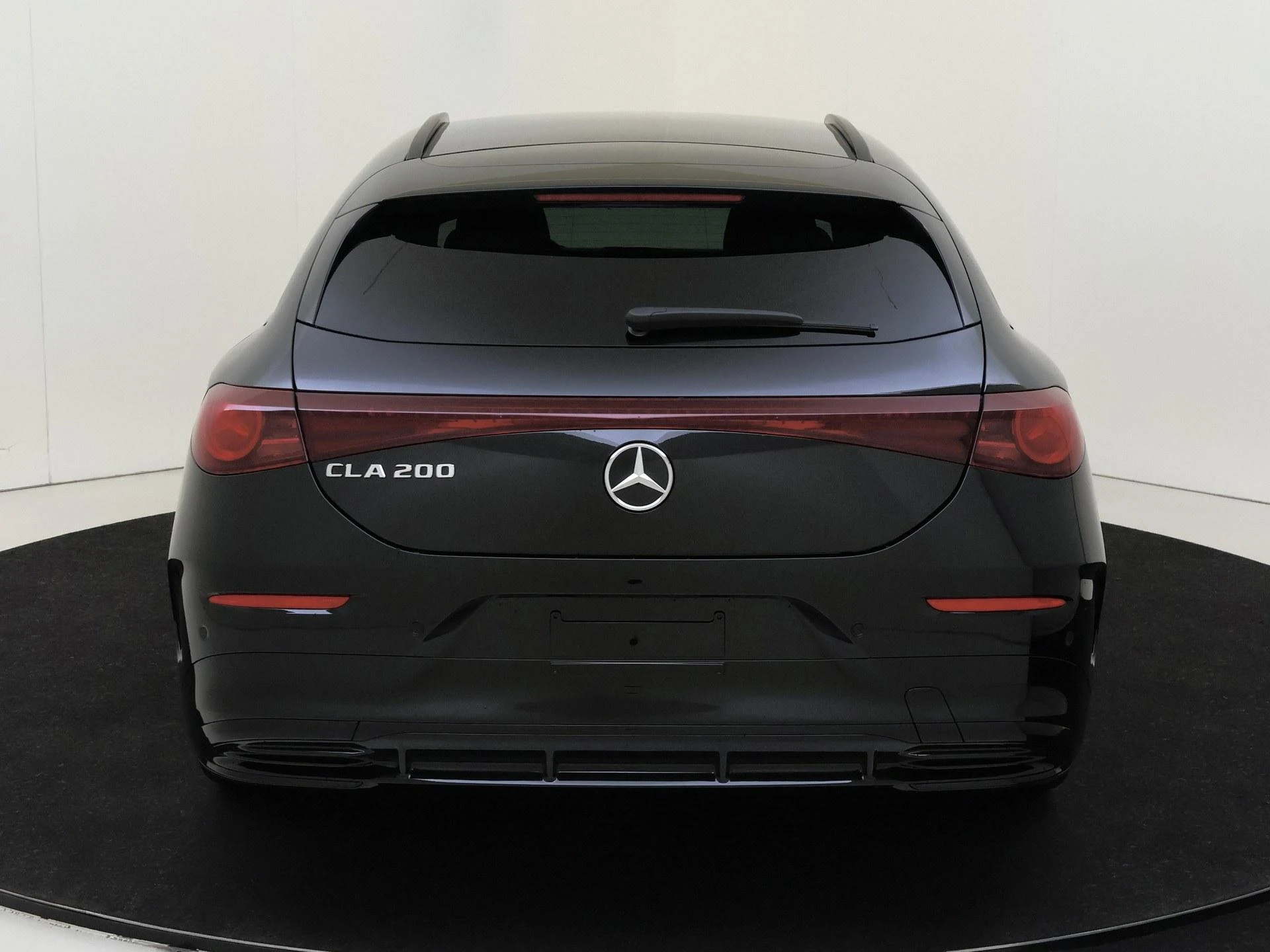 Mercedes-Benz-CLA-image-6