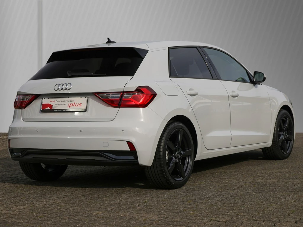 Audi-A1 Sportback-image-3
