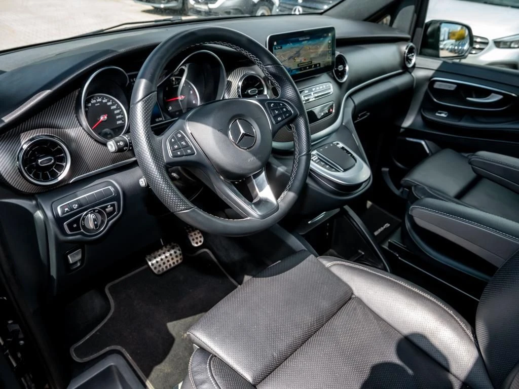 Mercedes-Benz-V-Klasse 300-image-7
