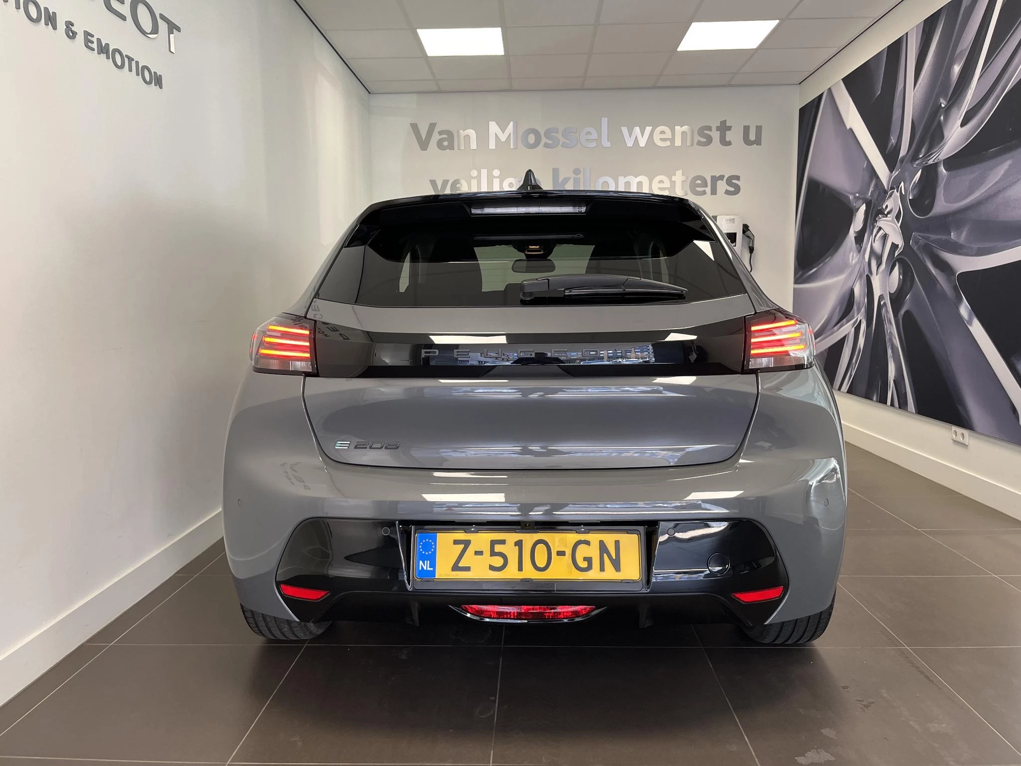 Peugeot-e-208-image-3