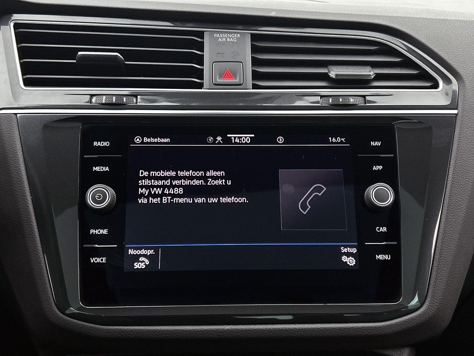 Volkswagen-Tiguan-image-8