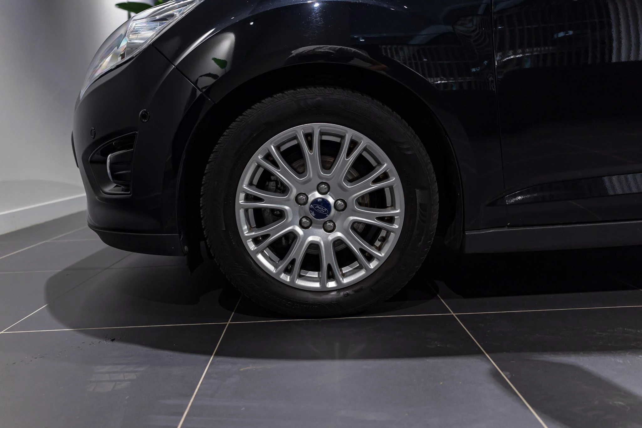 Ford-C-MAX-image-7