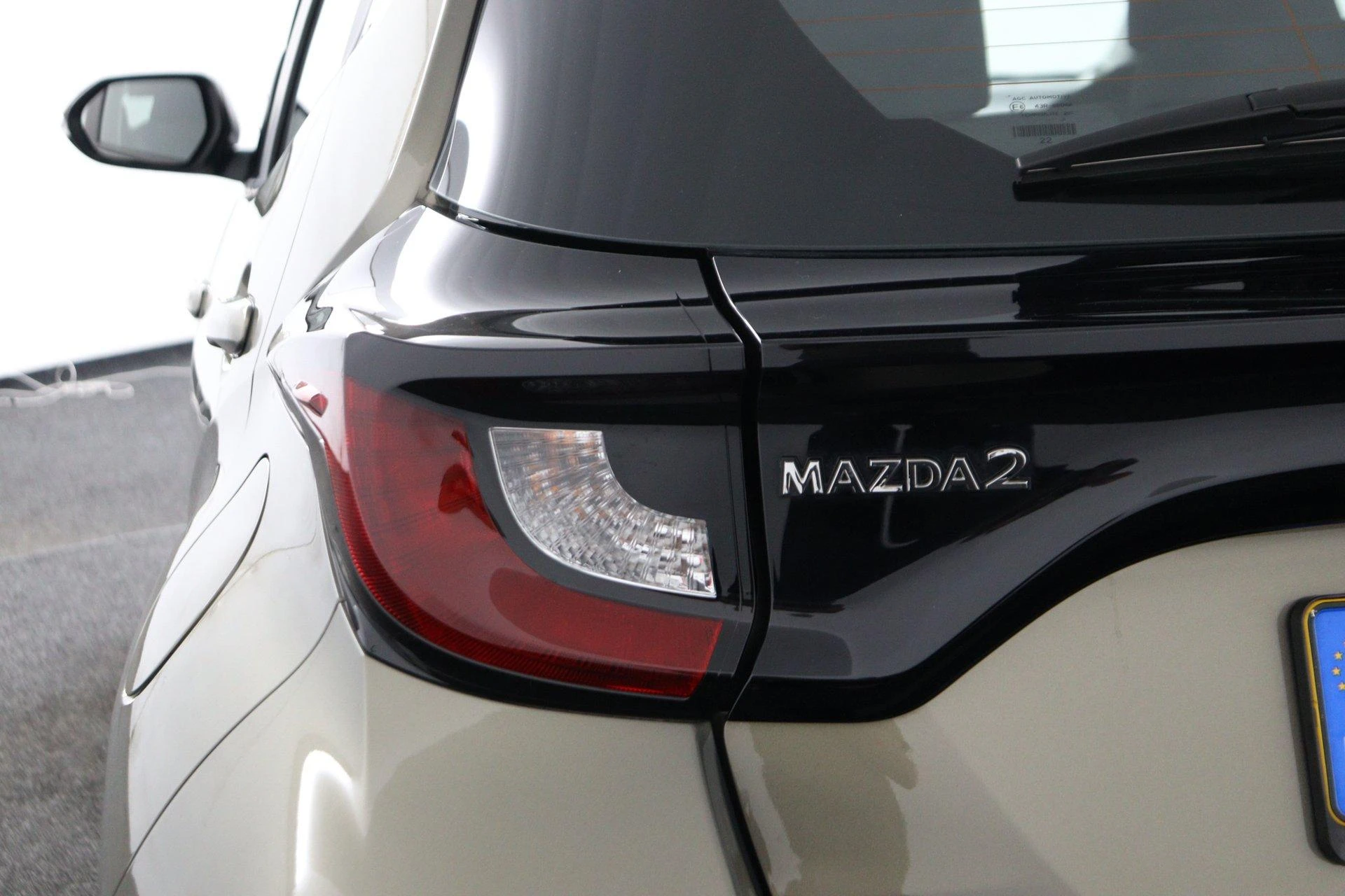 Mazda-2 Hybrid-image-32
