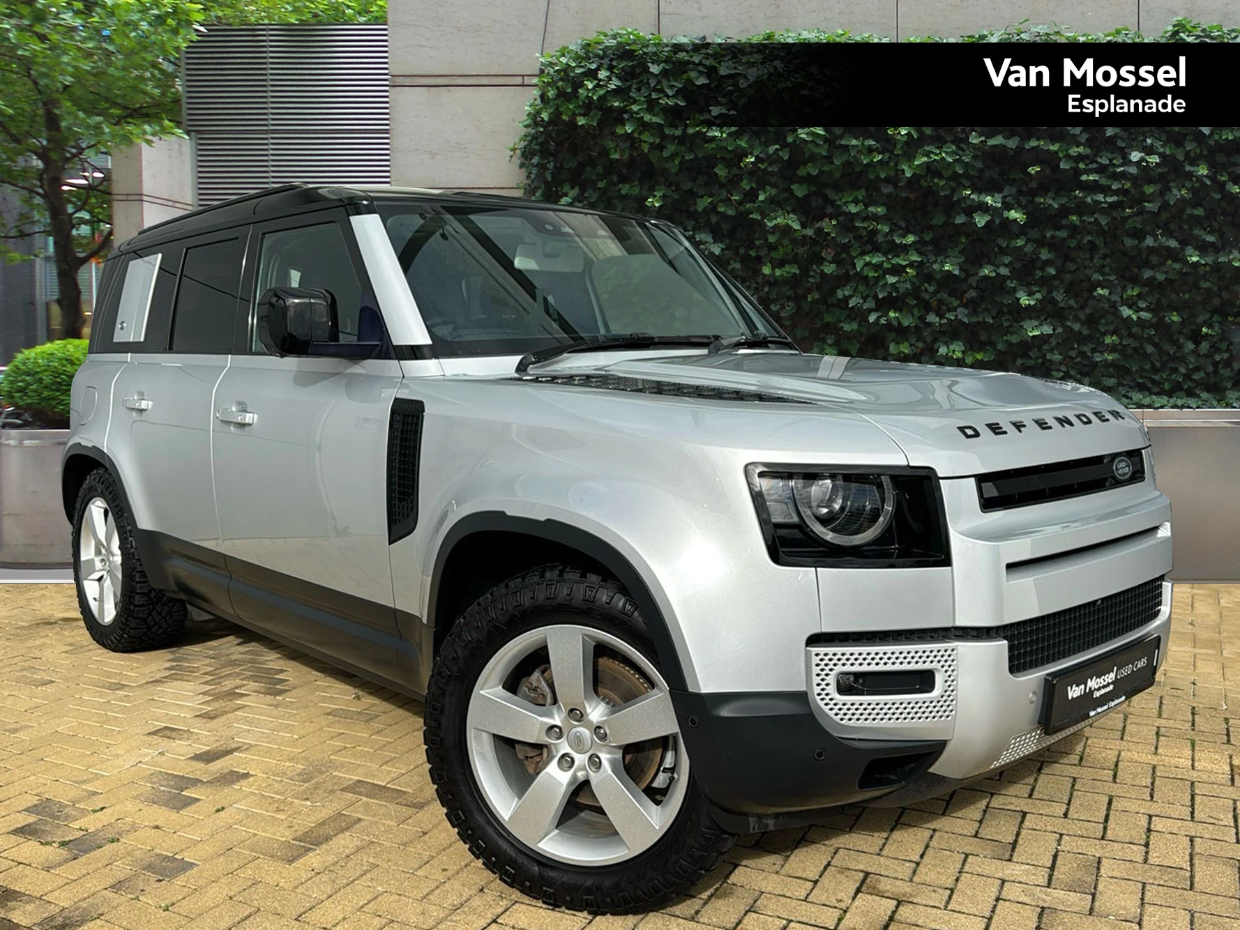 Land Rover-Defender-image-0