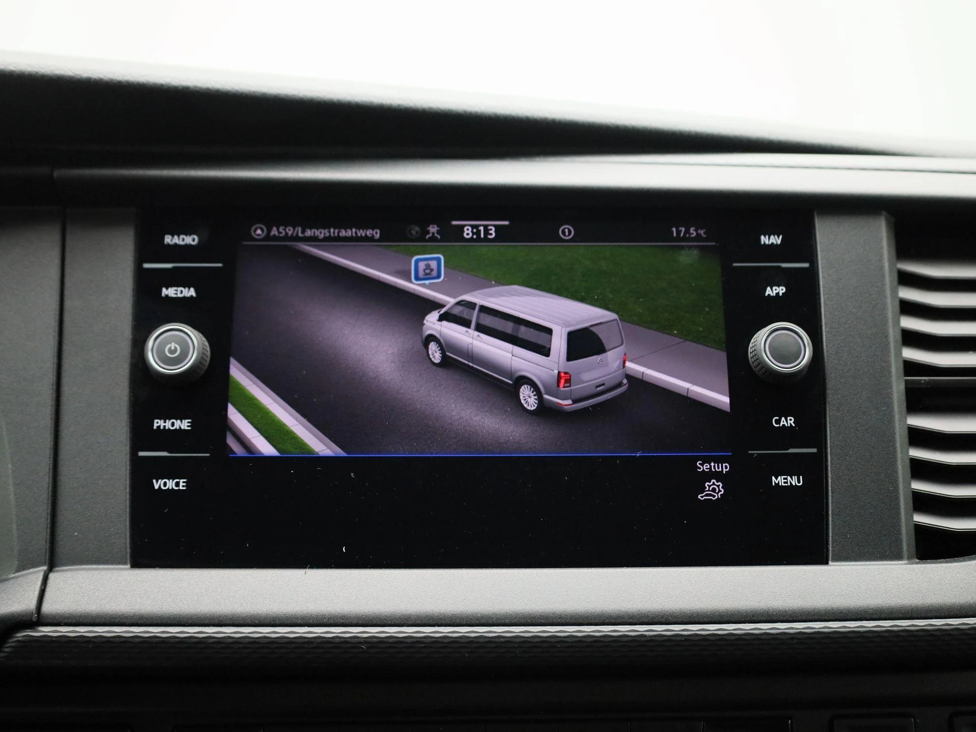 Volkswagen-Transporter-image-26