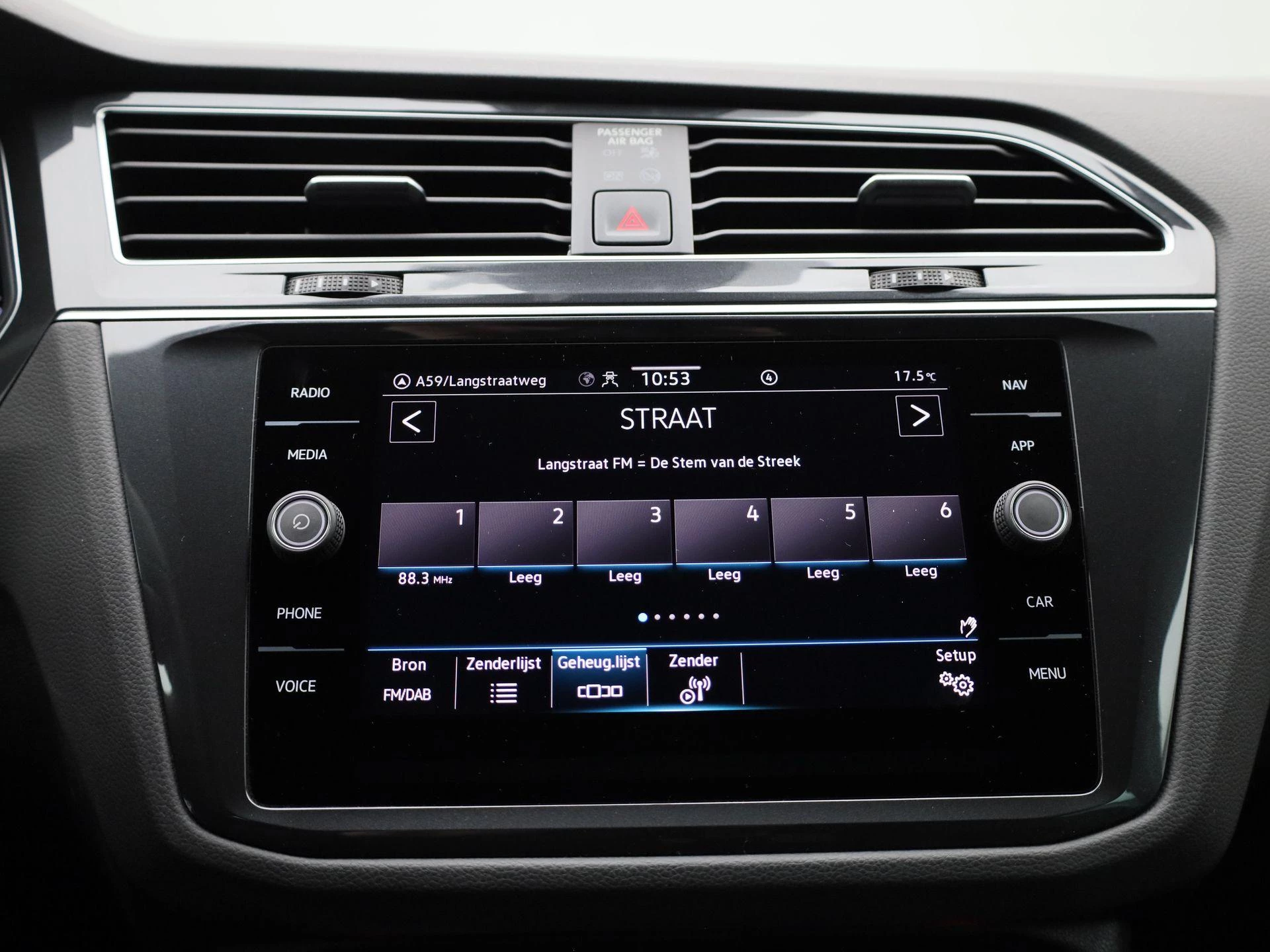 Volkswagen-Tiguan-image-21
