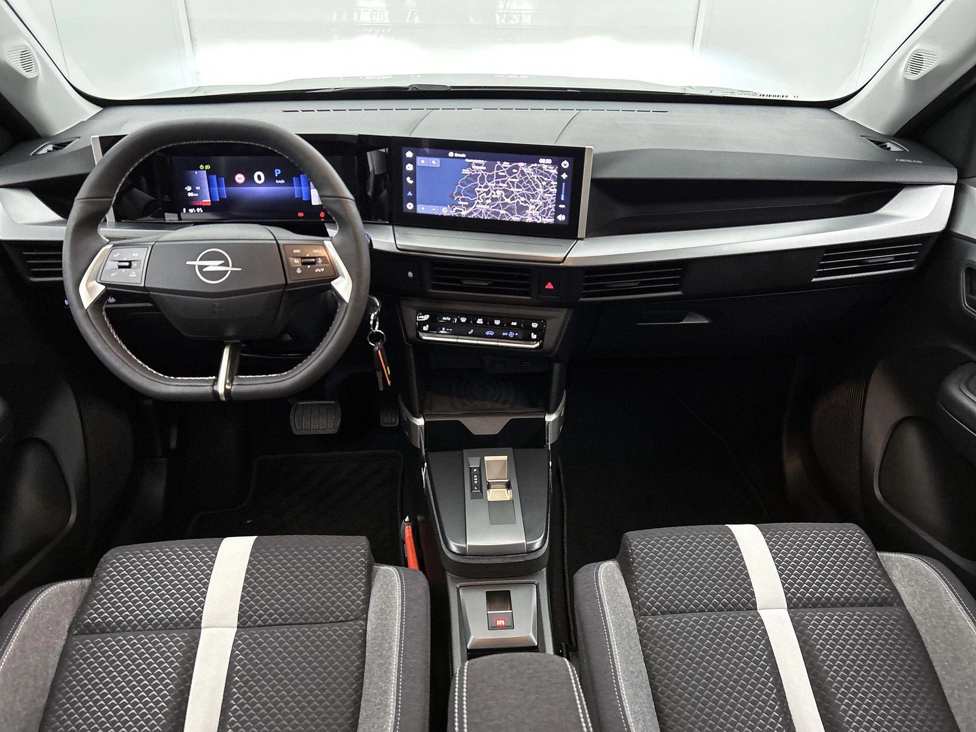 Opel-Frontera-image-36